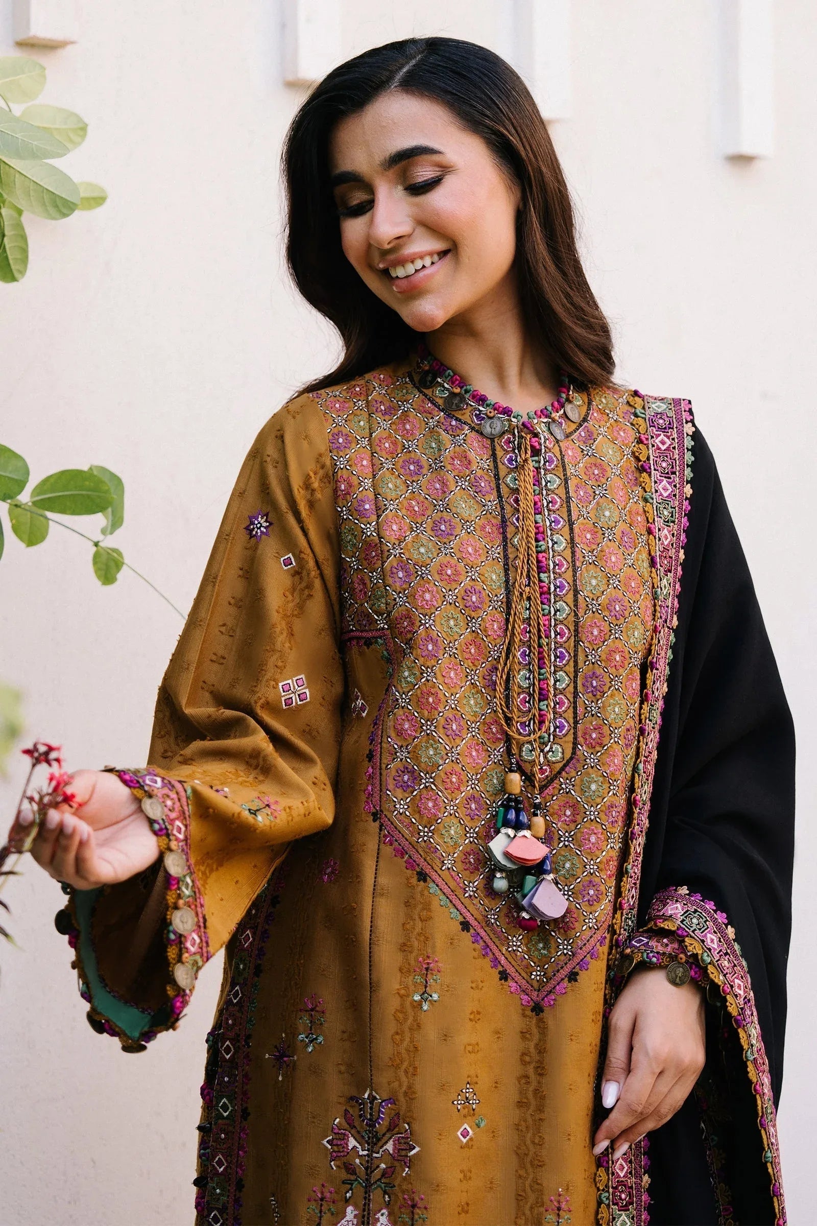 Zaha | Winter 2024 |  GULZAR (ZW24-03) - Rang-e-Khaas