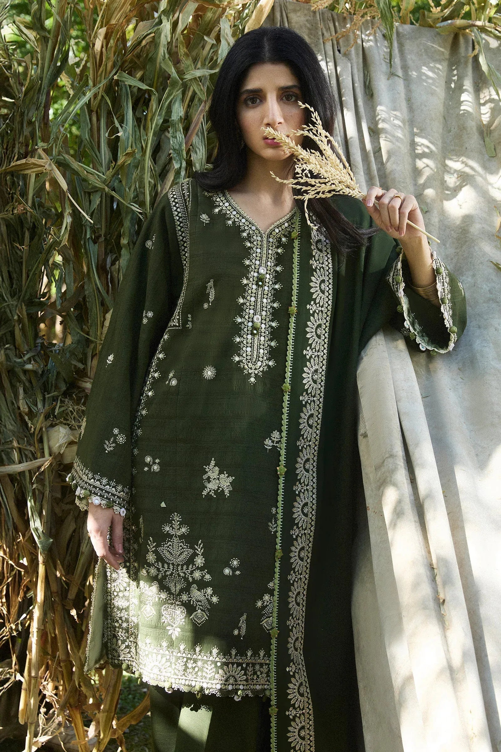 Zaha | Winter 2024 |  SABAAZ (ZW24-01) - Rang-e-Khaas