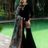 Zainab Chottani | Makhmal Luxe Pret | Zulmat