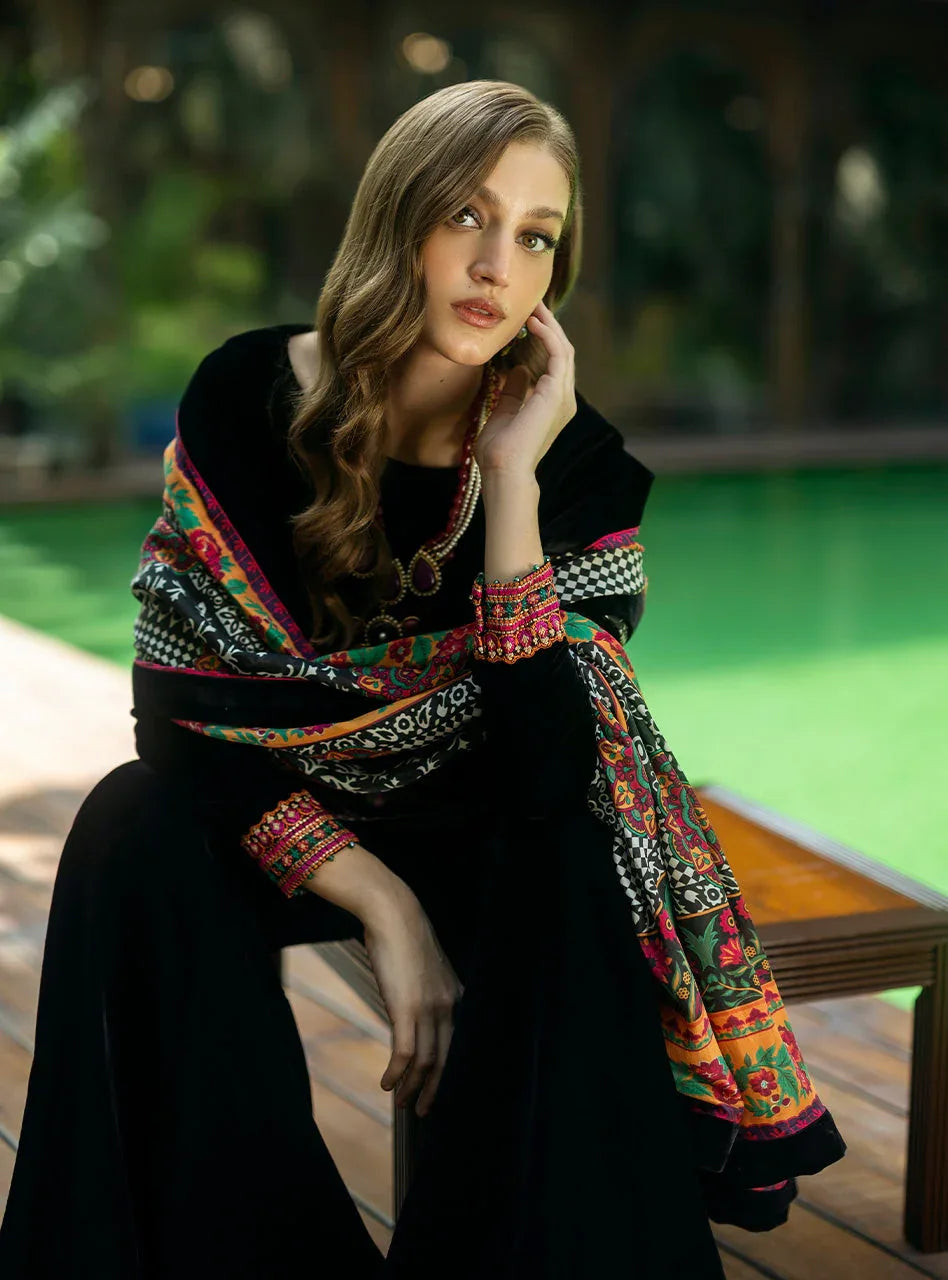 Zainab Chottani | Makhmal Luxe Pret | Zulmat - Rang-e-Khaas