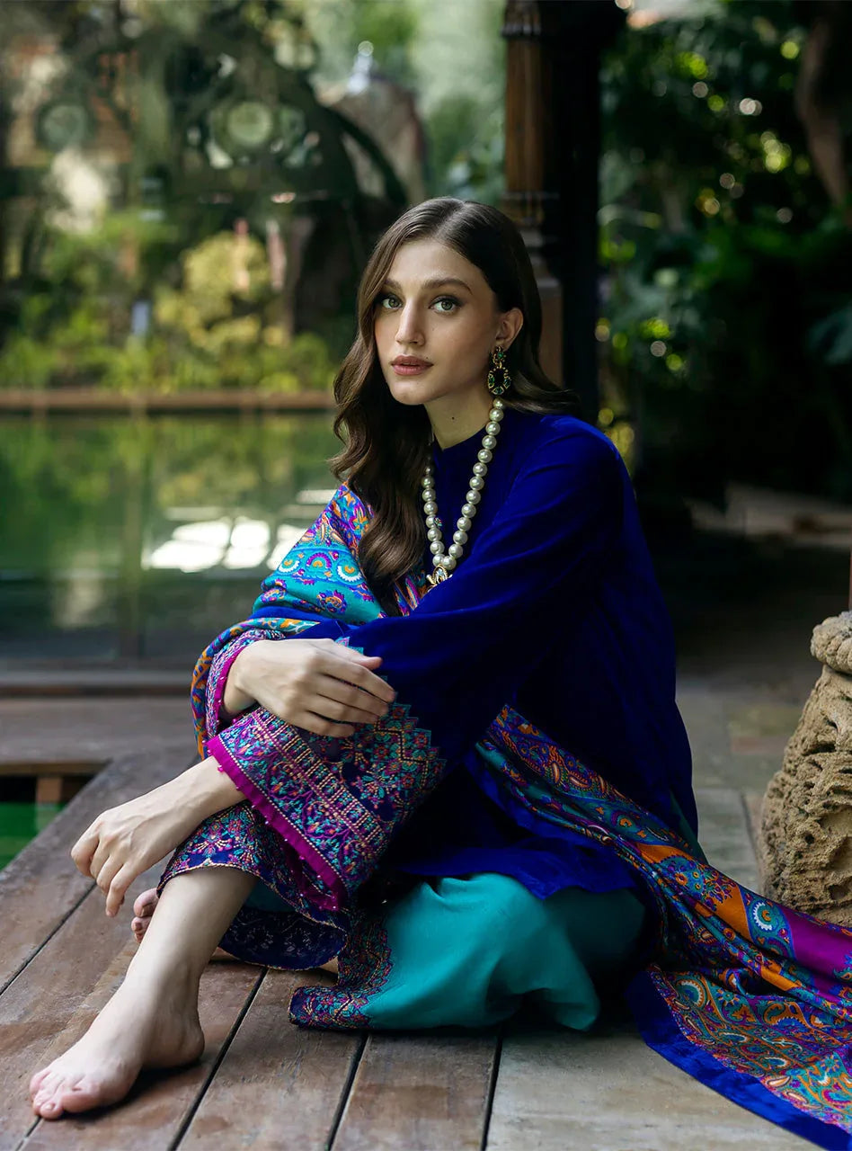 Zainab Chottani | Makhmal Luxe Pret | Shafaq - Rang-e-Khaas