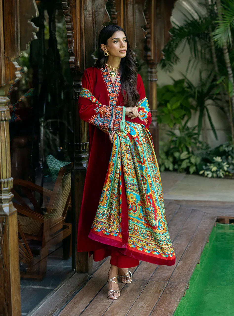 Zainab Chottani | Makhmal Luxe Pret | Shehla - Rang-e-Khaas