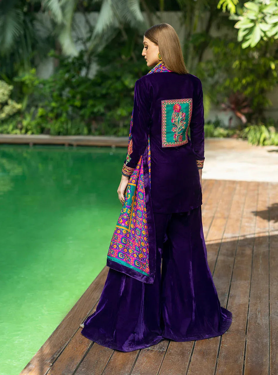 Zainab Chottani | Makhmal Luxe Pret | Habibeh - Rang-e-Khaas