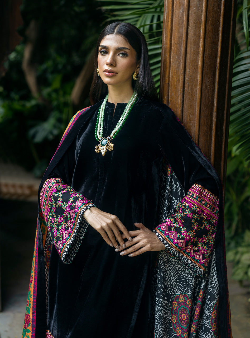 Zainab Chottani | Makhmal Luxe Pret | Ghazaleh - Rang-e-Khaas
