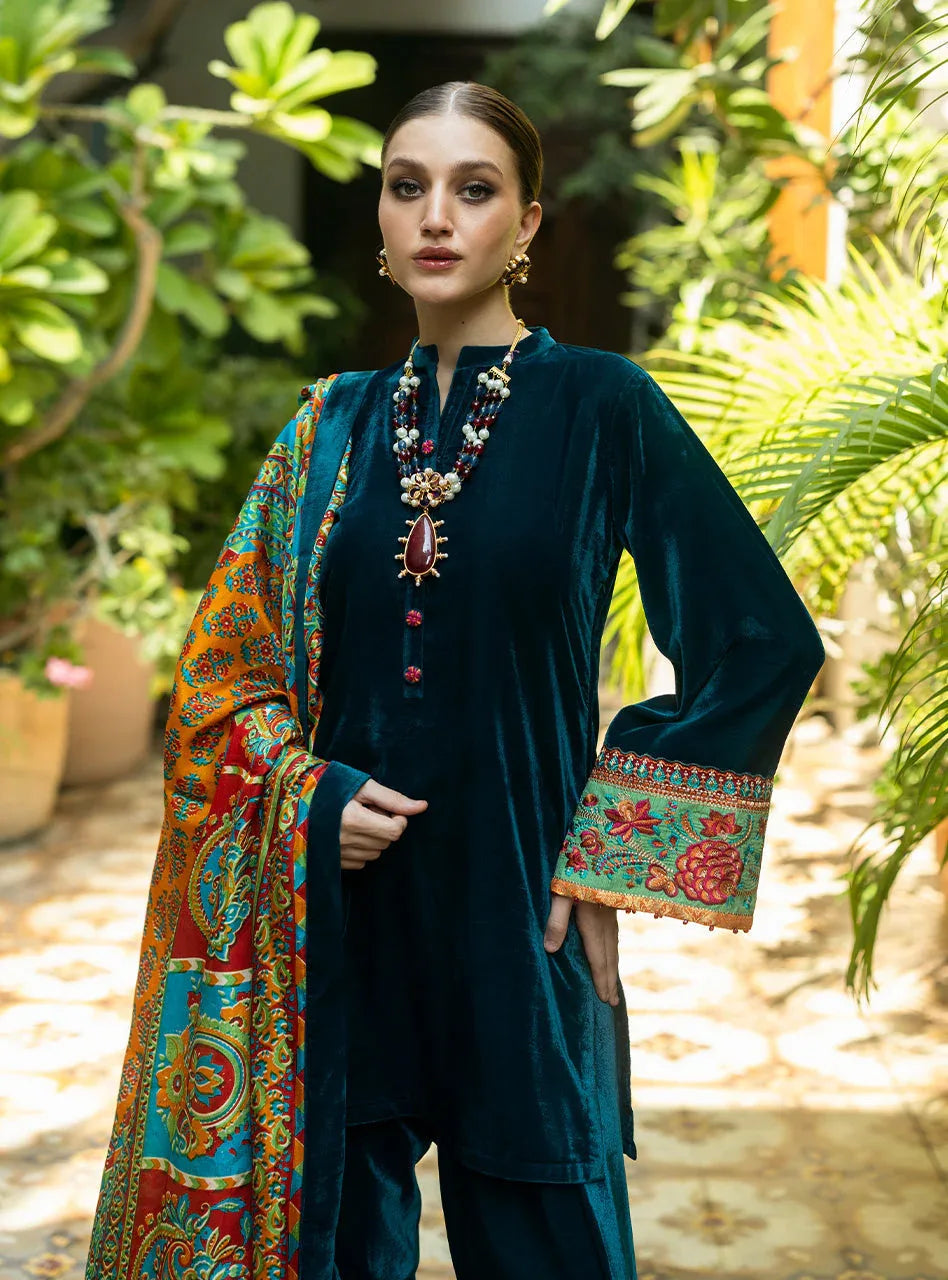 Zainab Chottani | Makhmal Luxe Pret | Avizeh - Rang-e-Khaas