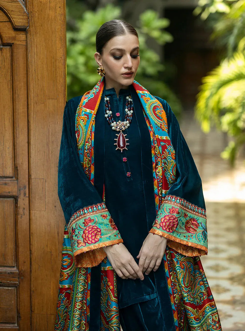 Zainab Chottani | Makhmal Luxe Pret | Avizeh - Rang-e-Khaas