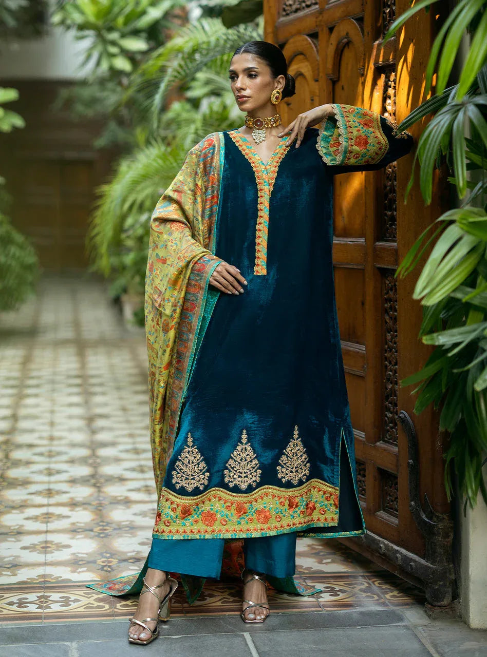 Zainab Chottani | Makhmal Luxe Pret | Soltani - Rang-e-Khaas