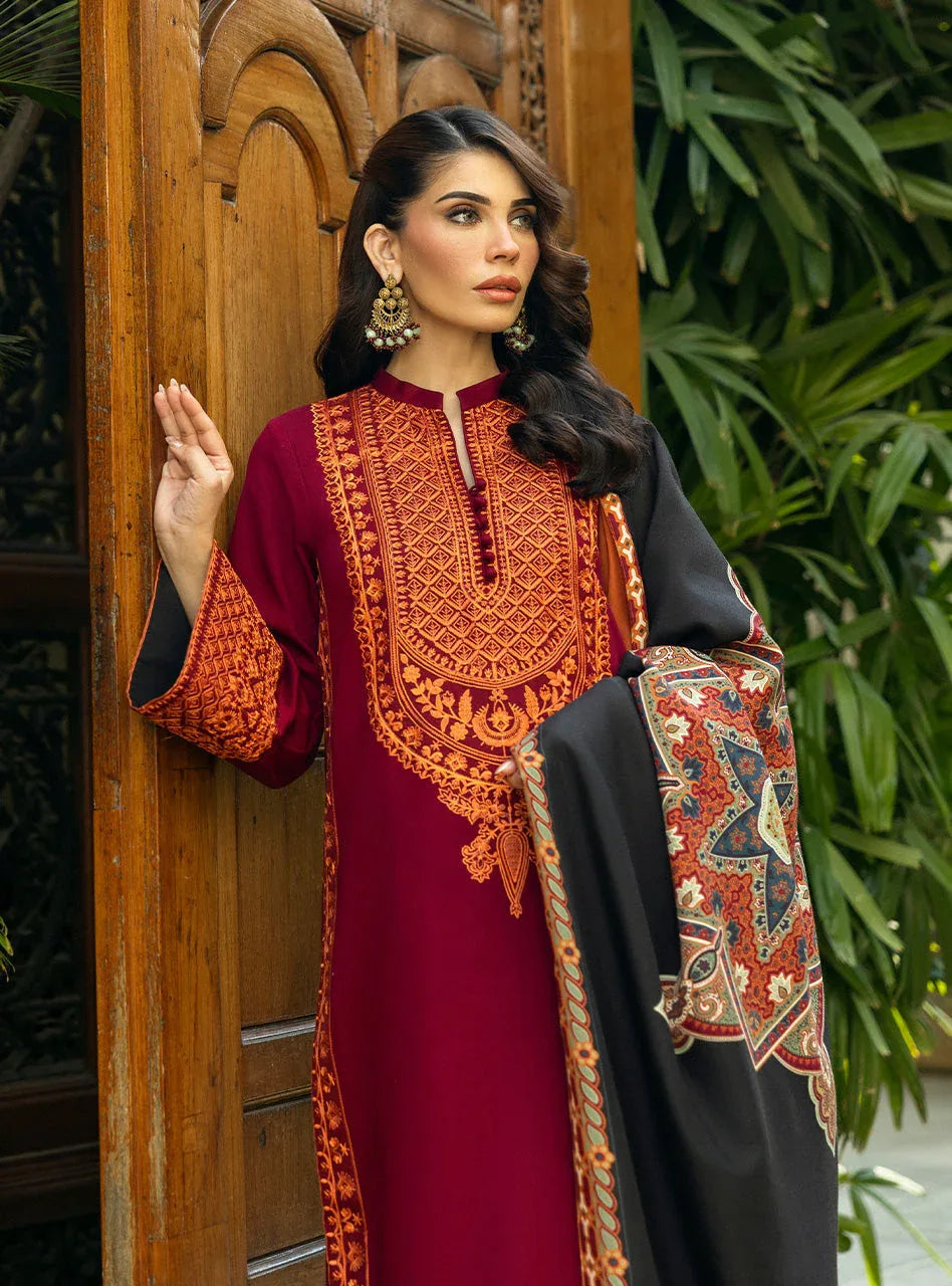 Zainab Chottani | Winter Shawls 24 |  Sila - Rang-e-Khaas