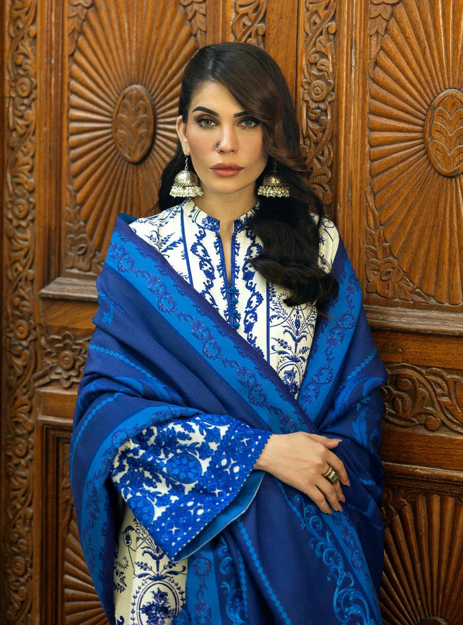 Zainab Chottani | Winter Shawls 24 |  Rania - Rang-e-Khaas