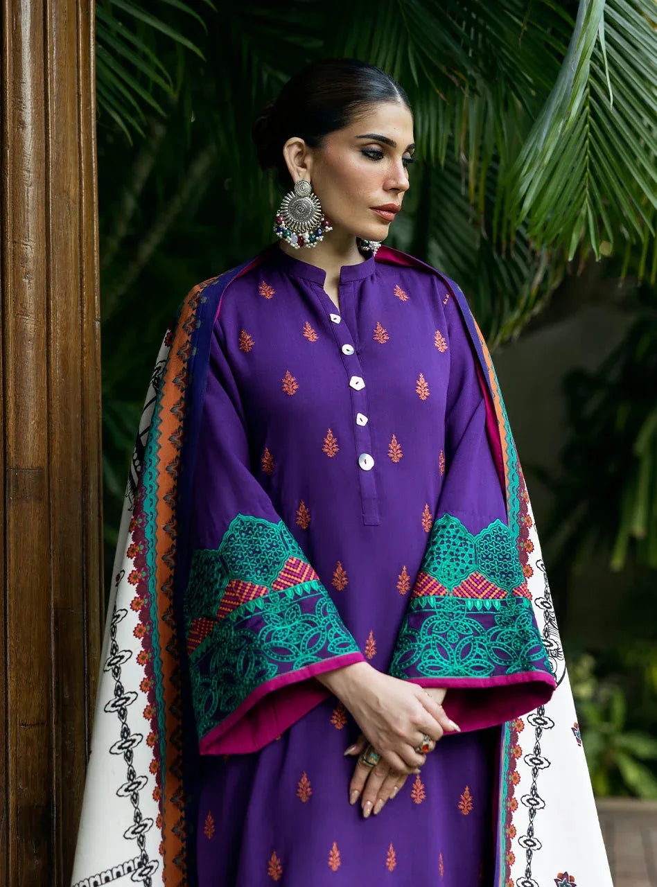 Zainab Chottani | Winter Shawls 24 |  Vaniza - Rang-e-Khaas