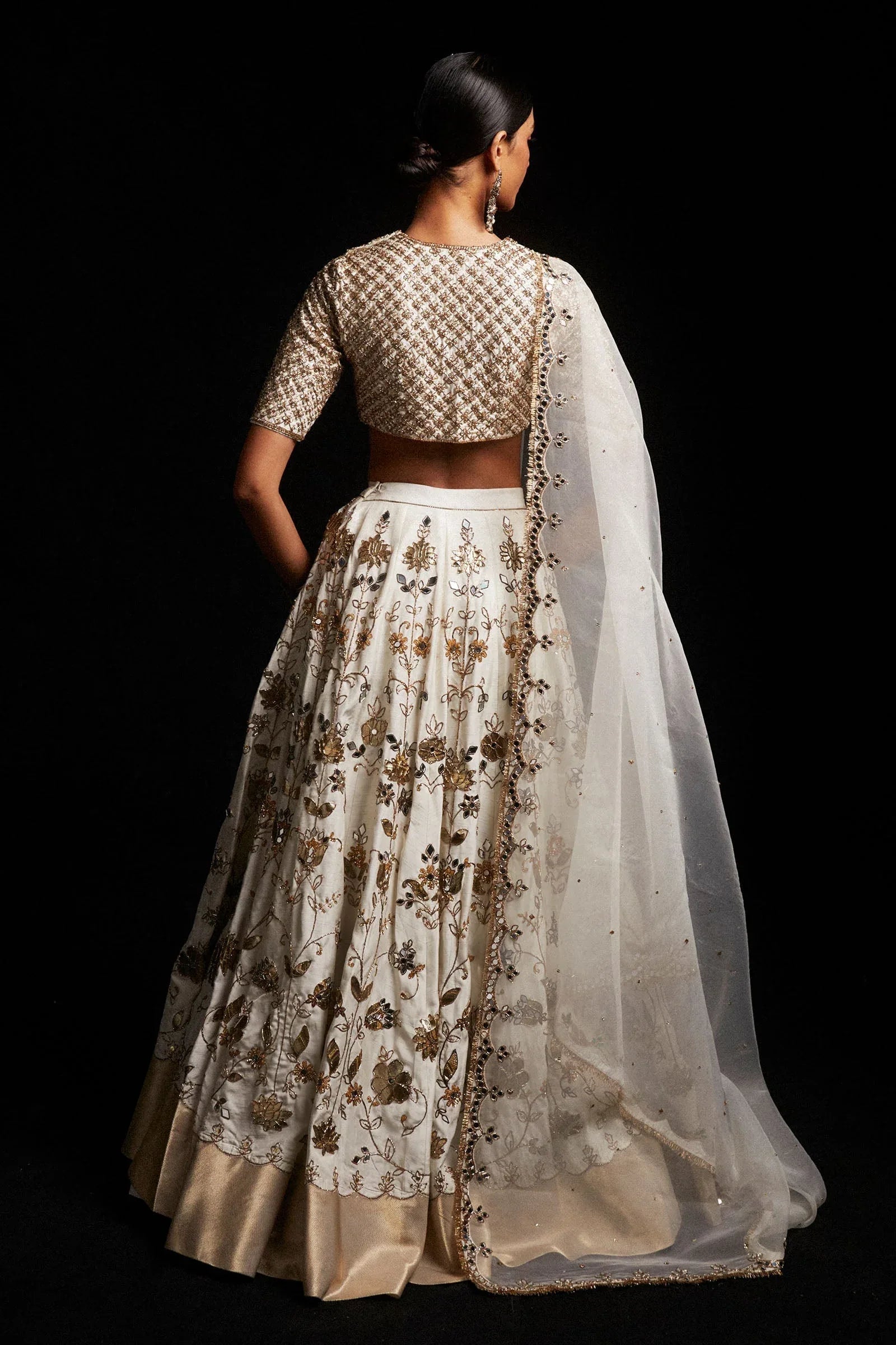 Zara Shahjahan | Chandni Raat Formals 2024 | Kanwal - Rang-e-Khaas