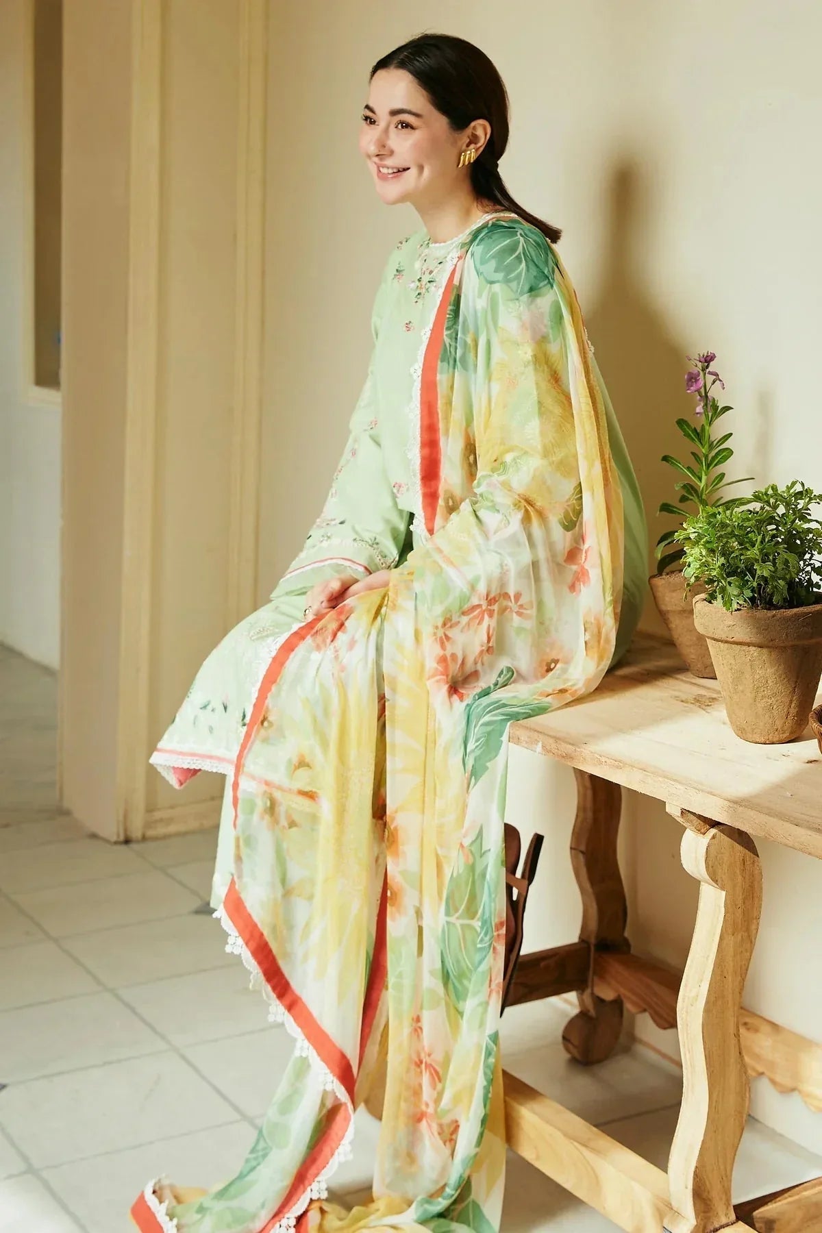 Zara Shahjahan | Coco Lawn 24 | MAHAY-4A - Rang-e-Khaas