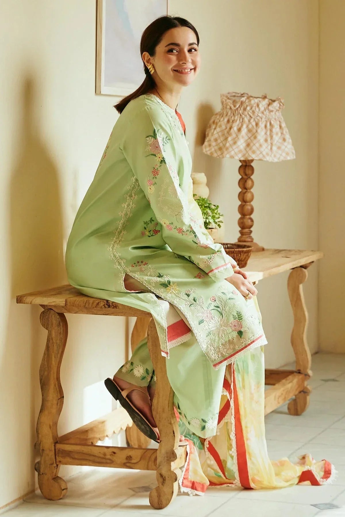 Zara Shahjahan | Coco Lawn 24 | MAHAY-4A - Rang-e-Khaas