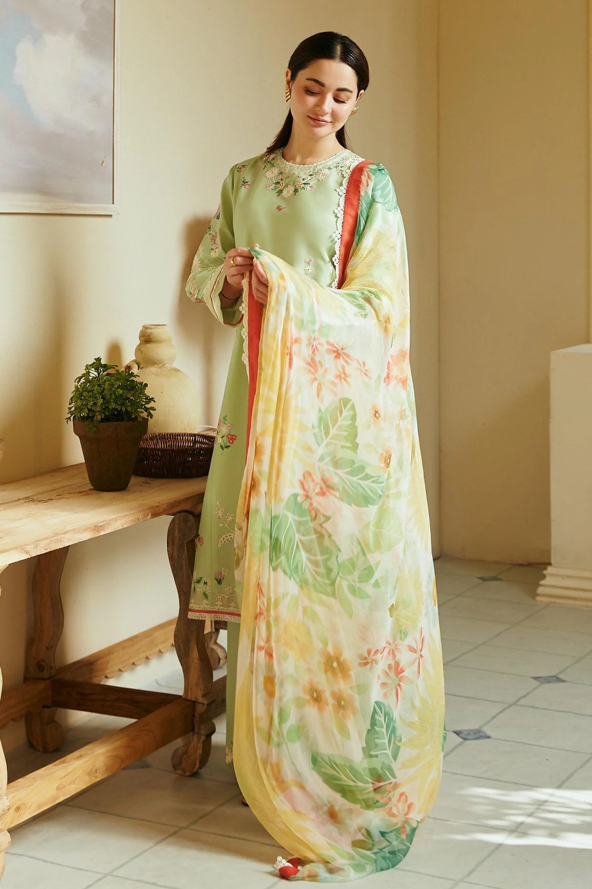 Zara Shahjahan | Coco Lawn 24 | MAHAY-4A - Rang-e-Khaas