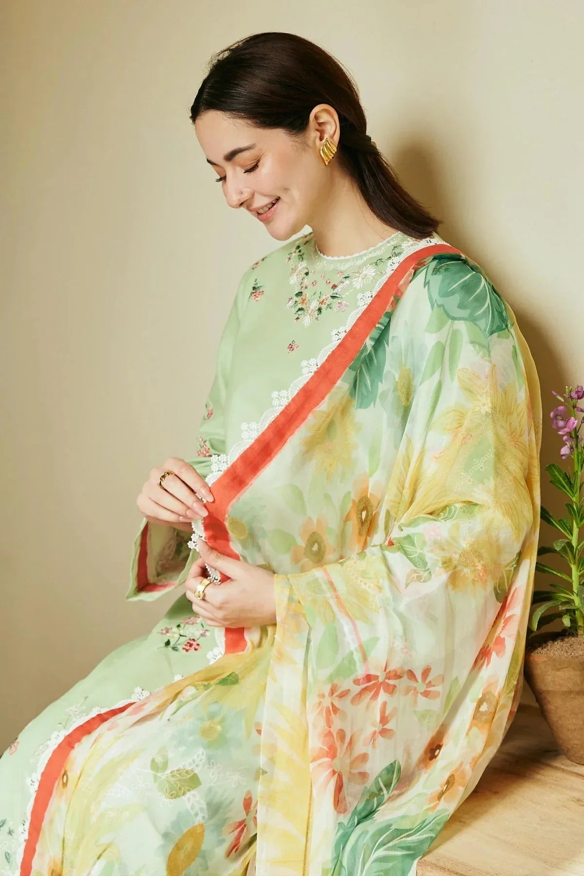 Zara Shahjahan | Coco Lawn 24 | MAHAY-4A - Rang-e-Khaas