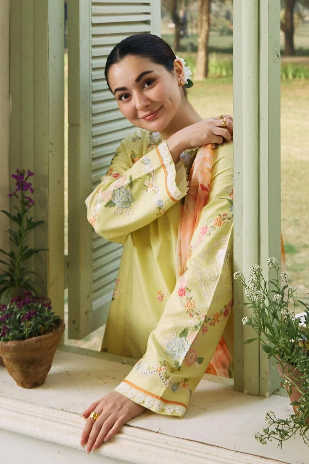 Zara Shahjahan | Coco Lawn 24 | MAHAY-4B - Rang-e-Khaas