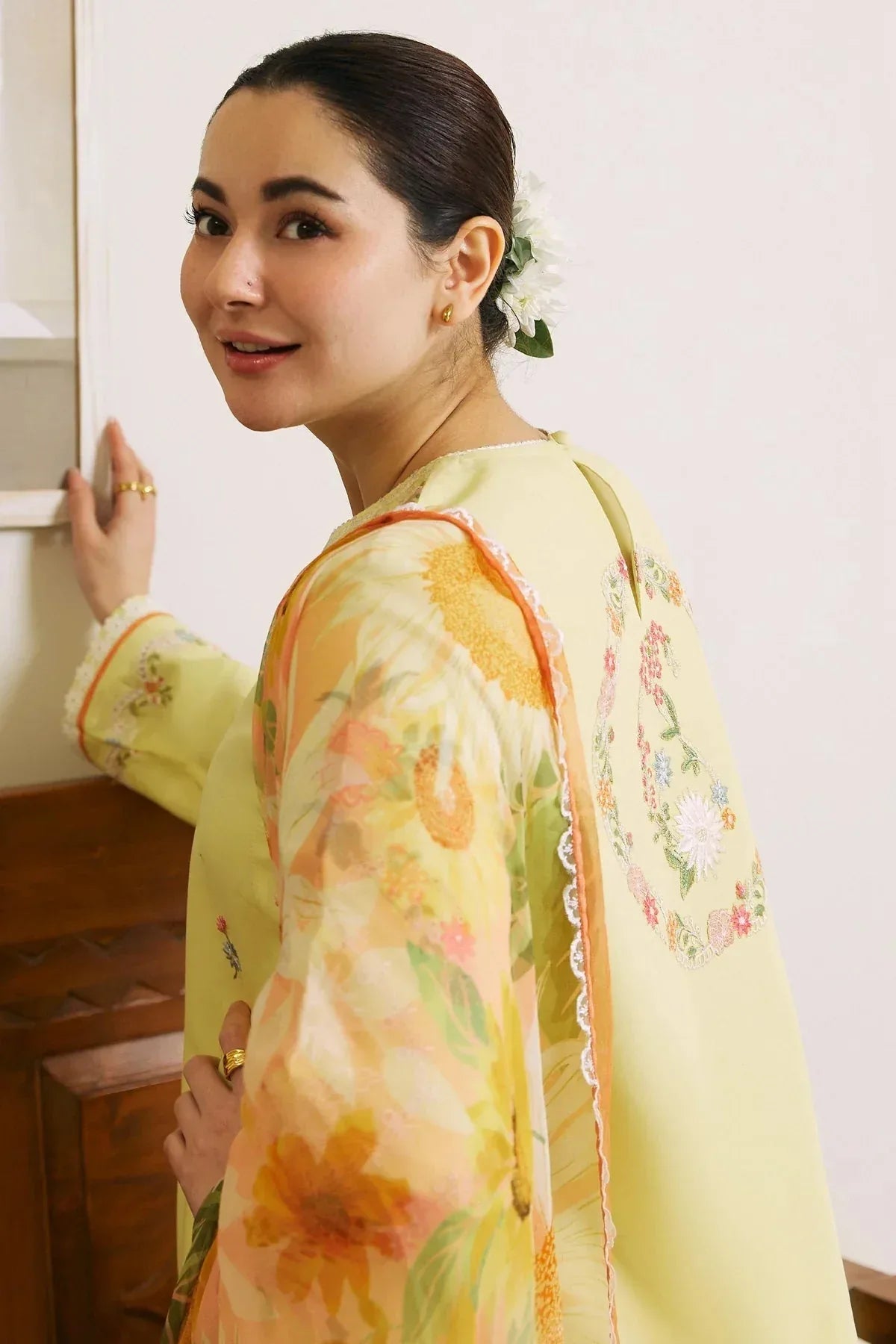 Zara Shahjahan | Coco Lawn 24 | MAHAY-4B - Rang-e-Khaas