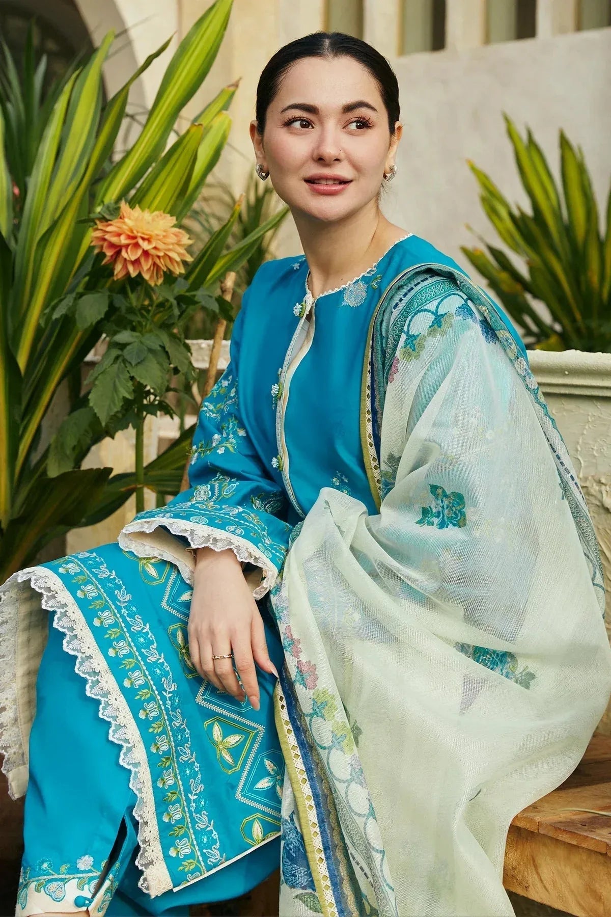 Zara Shahjahan | Coco Lawn 24 | ZOYA-8B - Rang-e-Khaas