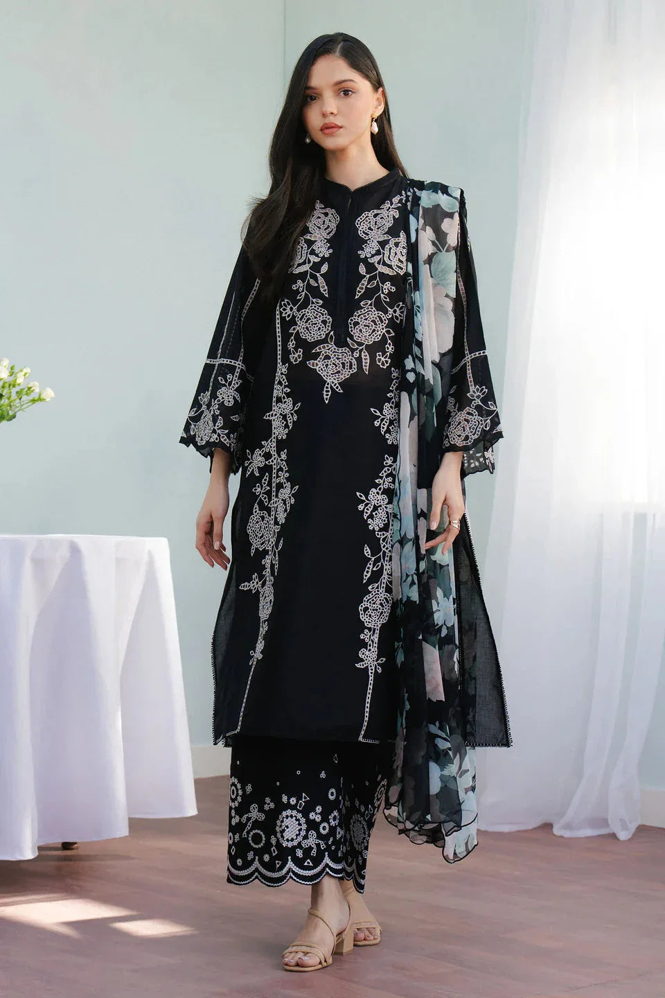 Zara Shahjahan | Coco Lawn 25 | ECLAT-7B - Rang-e-Khaas