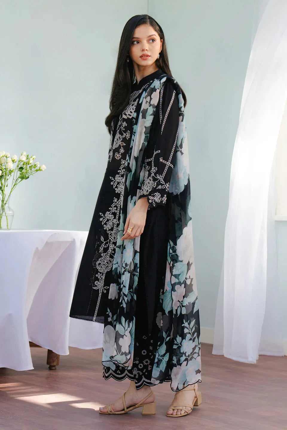 Zara Shahjahan | Coco Lawn 25 | ECLAT-7B - Rang-e-Khaas