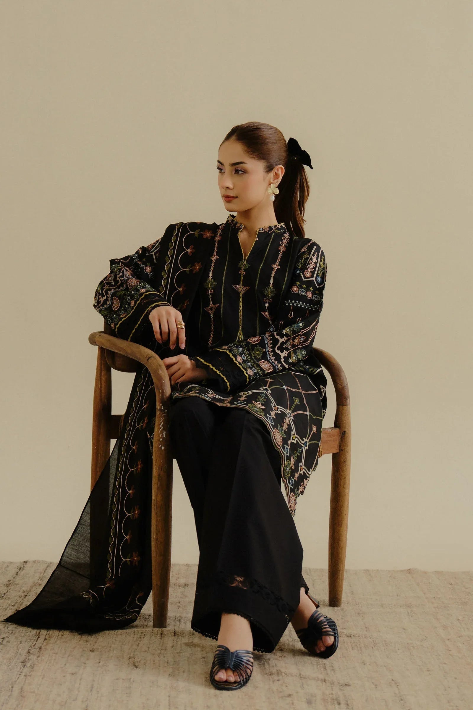 Zara Shahjahan | Coco Lawn 25 | Iris-2A - Rang-e-Khaas