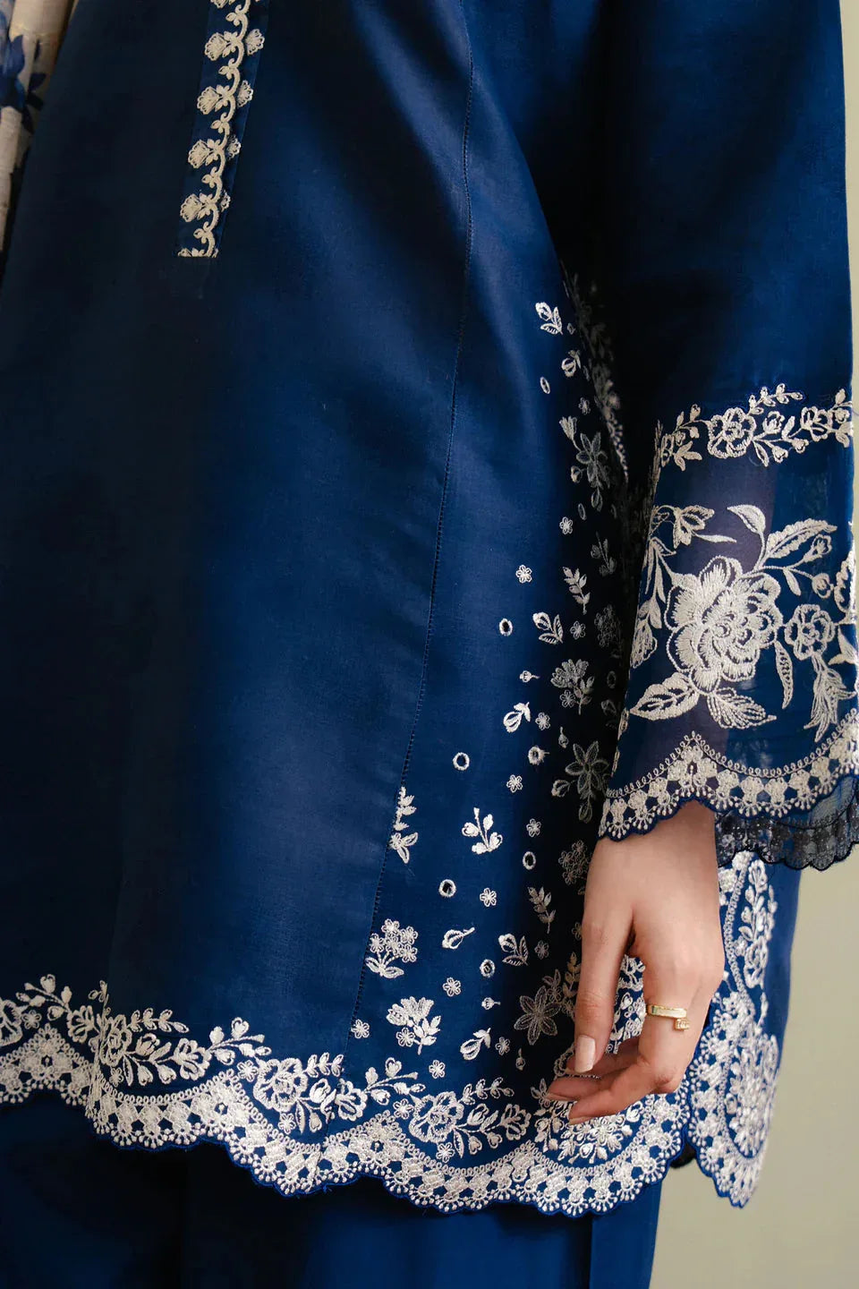 Zara Shahjahan | Coco Lawn 25 | MEADOW-8B - Rang-e-Khaas