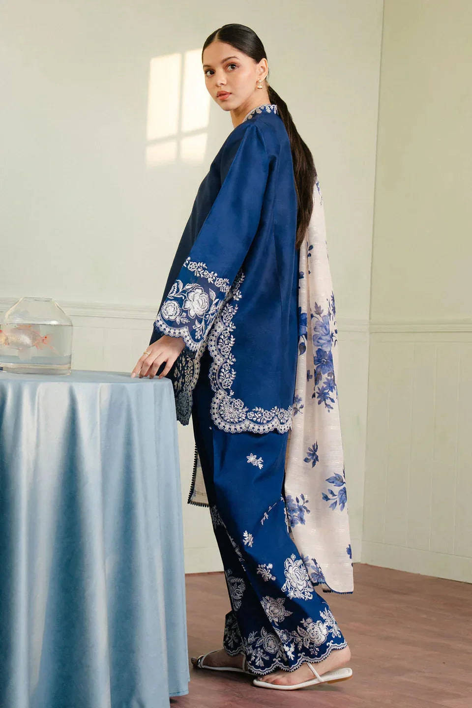 Zara Shahjahan | Coco Lawn 25 | MEADOW-8B - Rang-e-Khaas