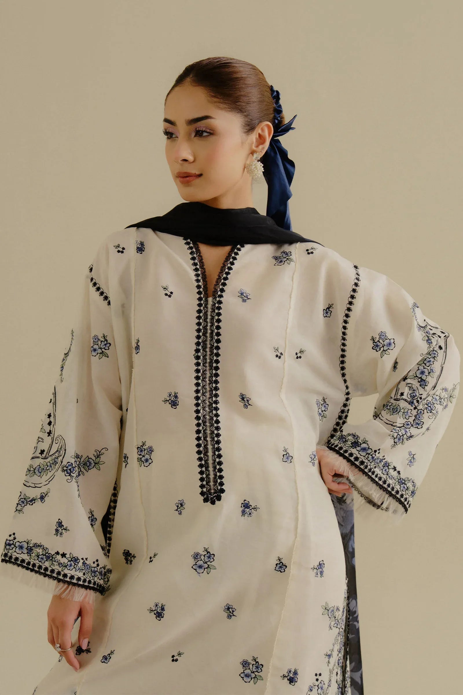 Zara Shahjahan | Coco Lawn 25 | Yana-4A - Rang-e-Khaas
