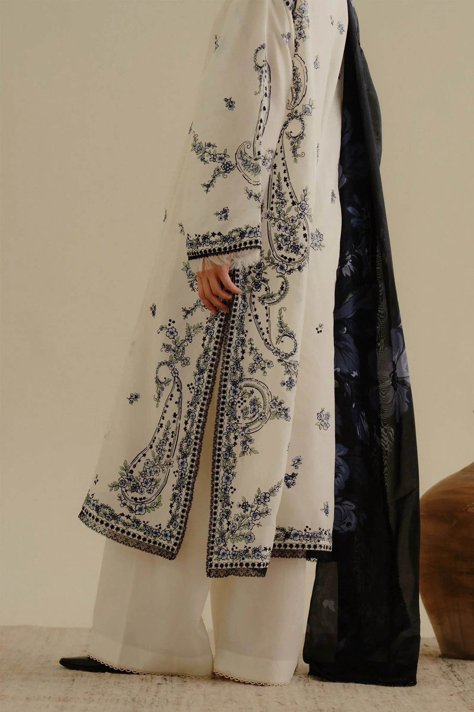Zara Shahjahan | Coco Lawn 25 | Yana-4A - Rang-e-Khaas