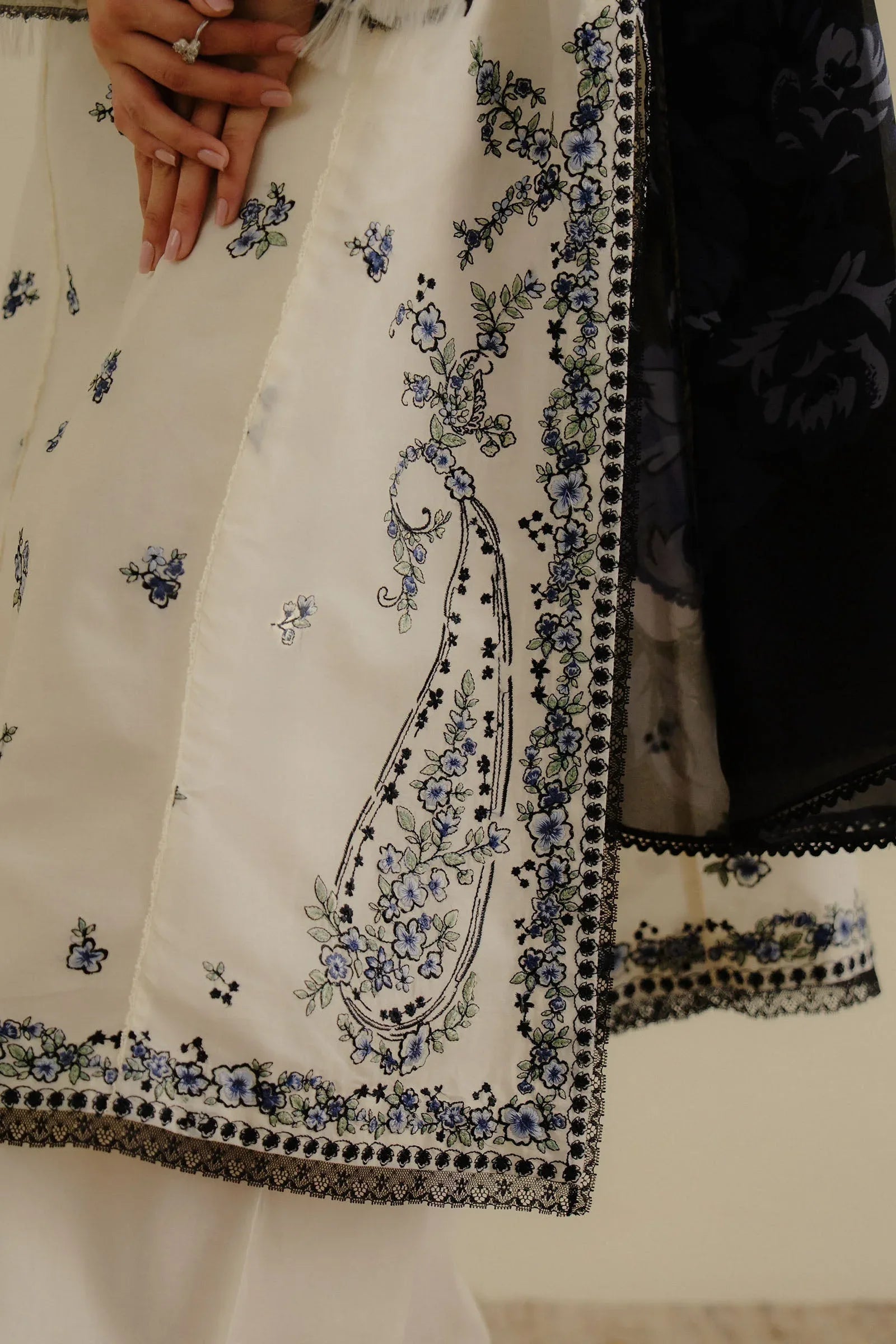 Zara Shahjahan | Coco Lawn 25 | Yana-4A - Rang-e-Khaas