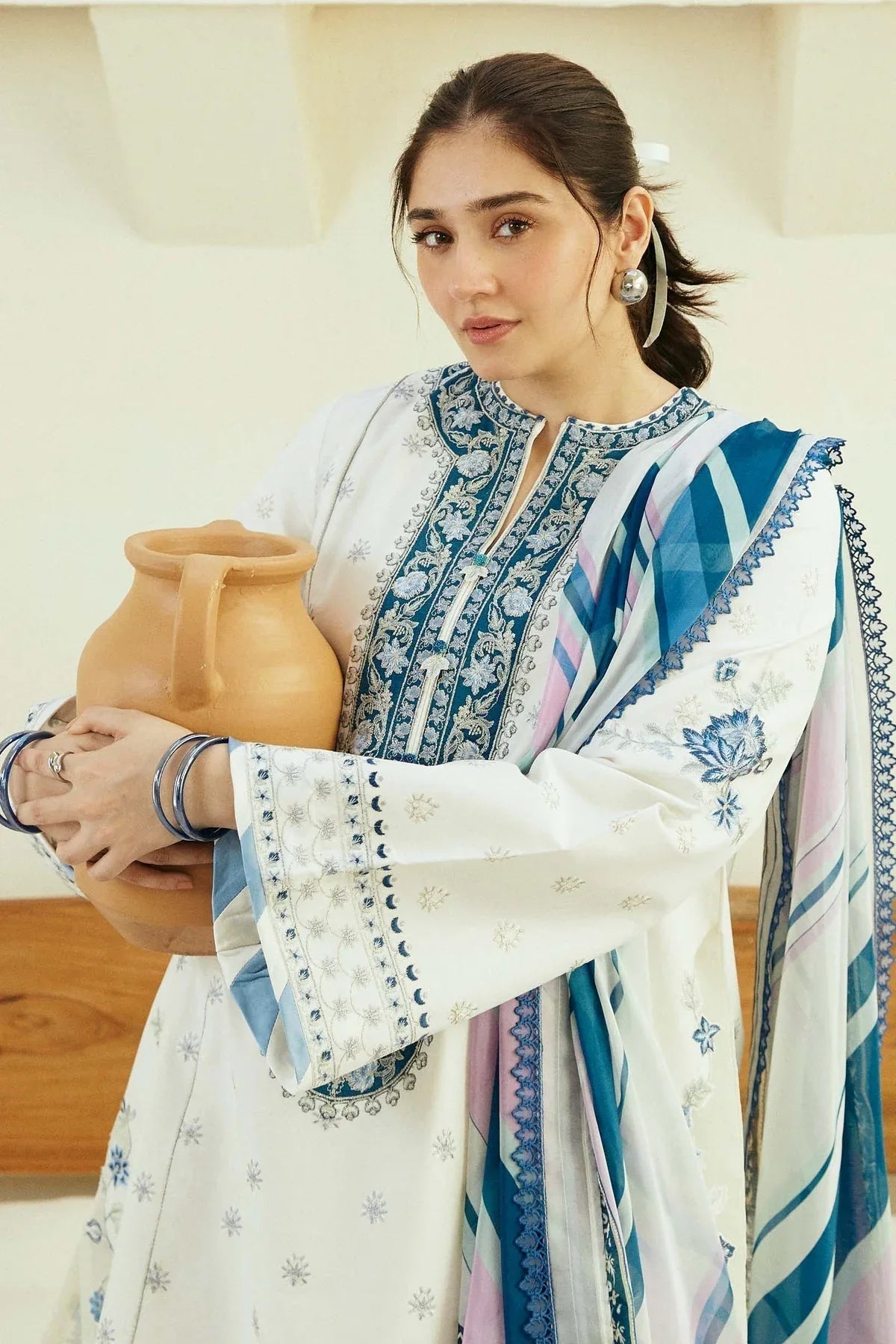 Zara Shahjahan | Coco Lawn Eid Edit 24 | IVORY-D4 - Rang-e-Khaas