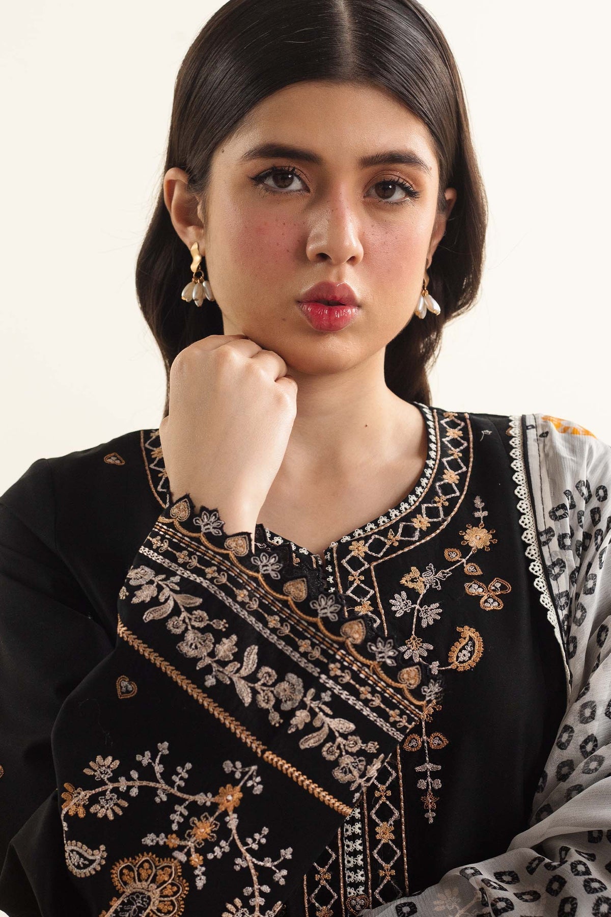 Zara Shahjahan | Coco Lawn Vol 2 | ARELA-7B - Rang-e-Khaas