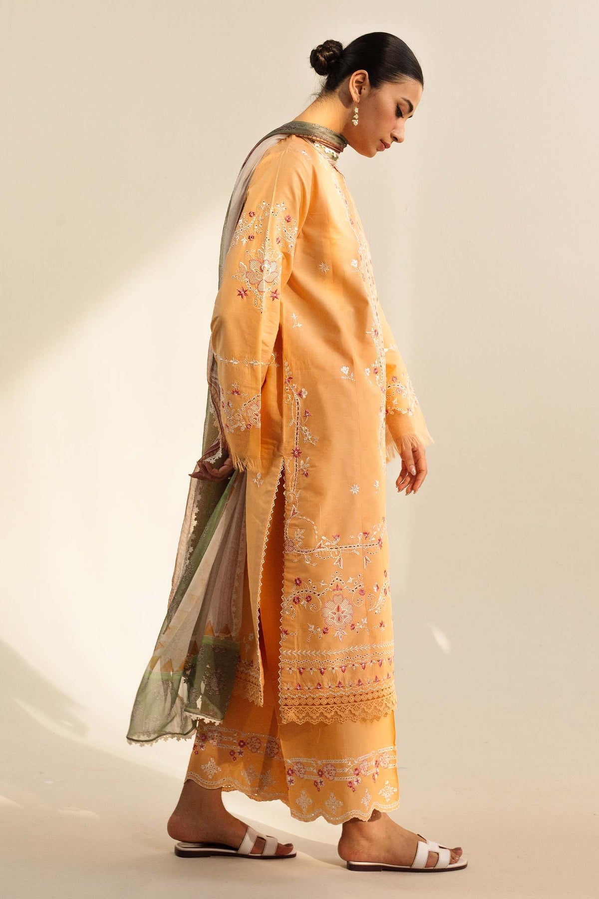 Zara Shahjahan | Coco Lawn Vol 2 | MIRA-8B - Rang-e-Khaas
