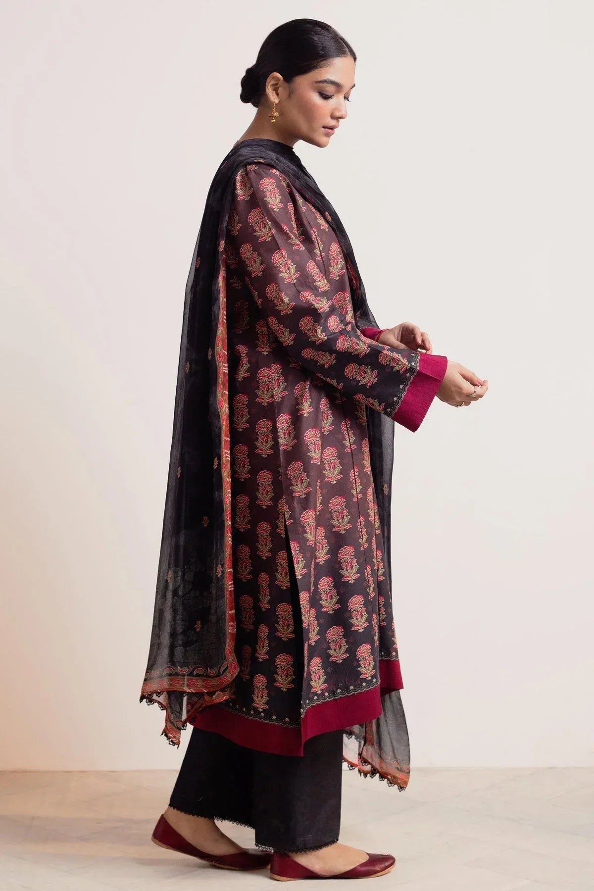 Zara Shahjahan | Coco Prints 24 | SURKH-D9 - Rang-e-Khaas