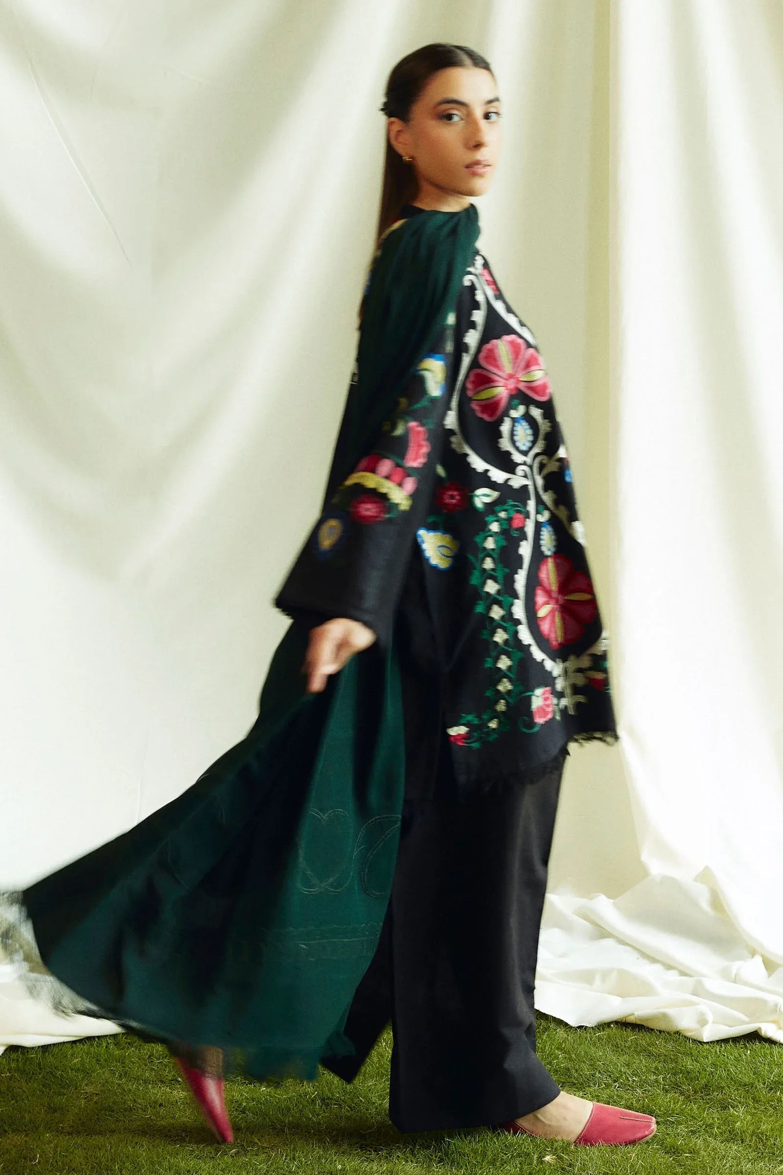Zara Shahjahan | Coco Winter 24 | Moonstone-1B - Rang-e-Khaas