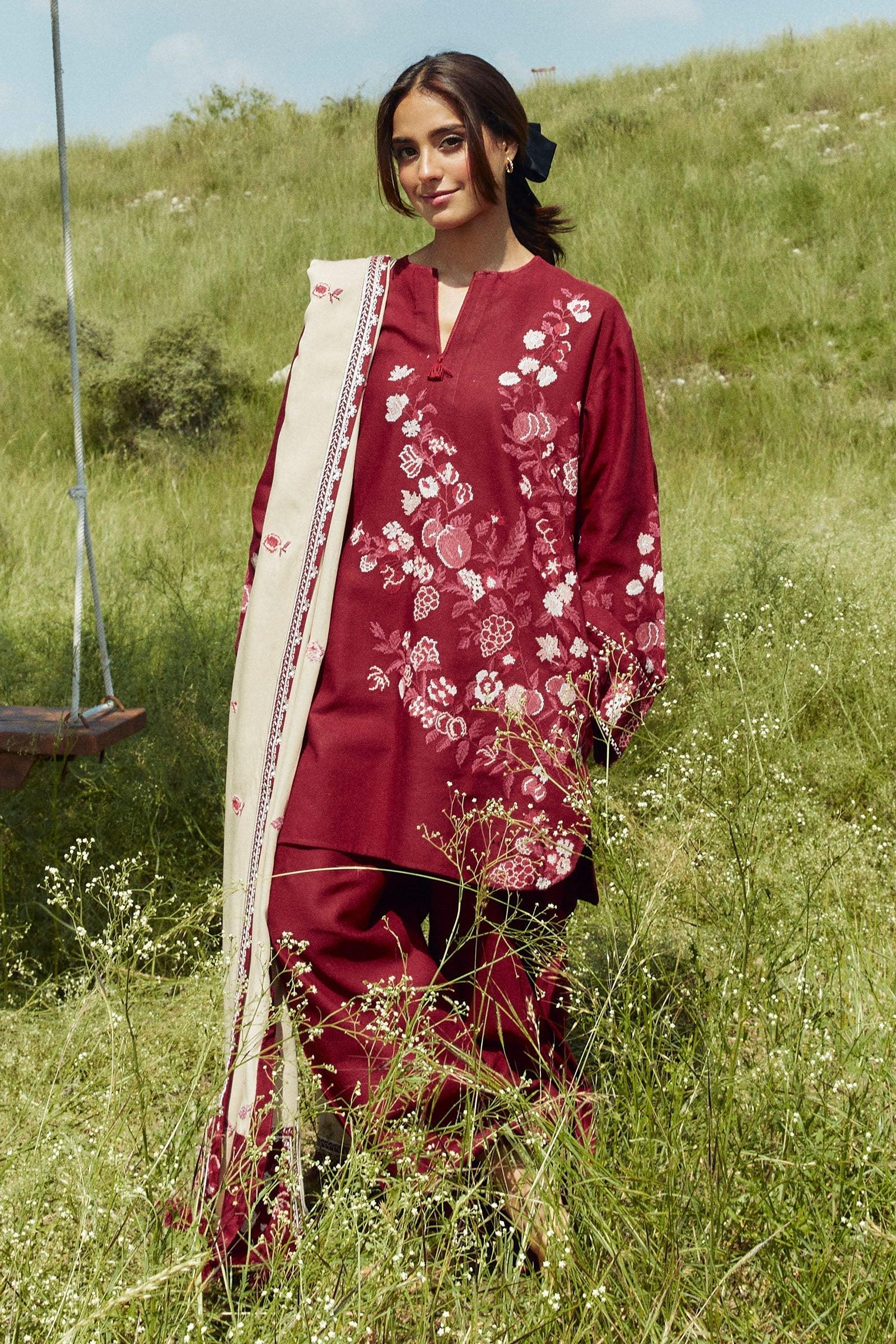Zara Shahjahan | Coco Winter 24 | Onyx-7A - Rang-e-Khaas