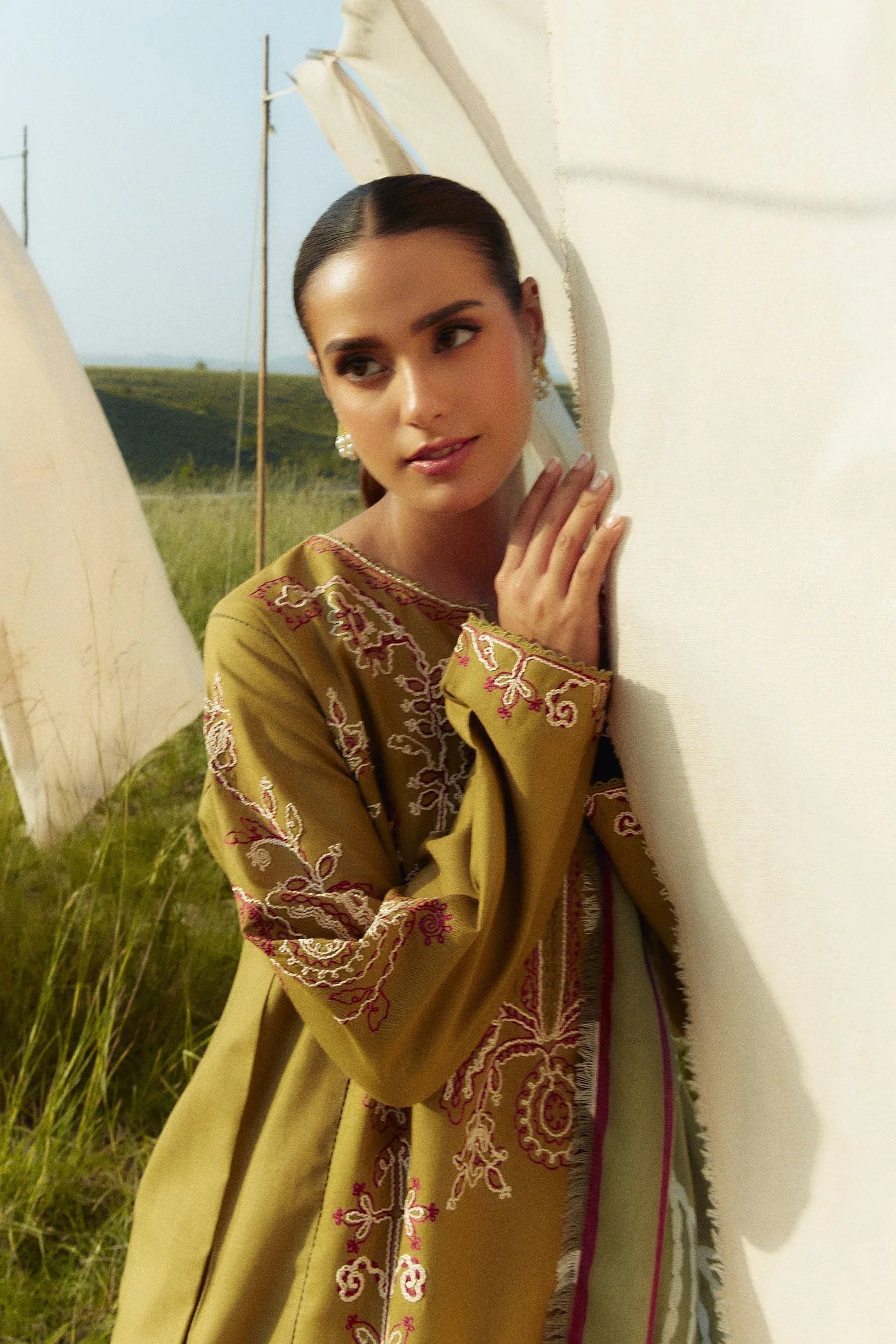 Zara Shahjahan | Coco Winter 24 | Peridot-5A - Rang-e-Khaas