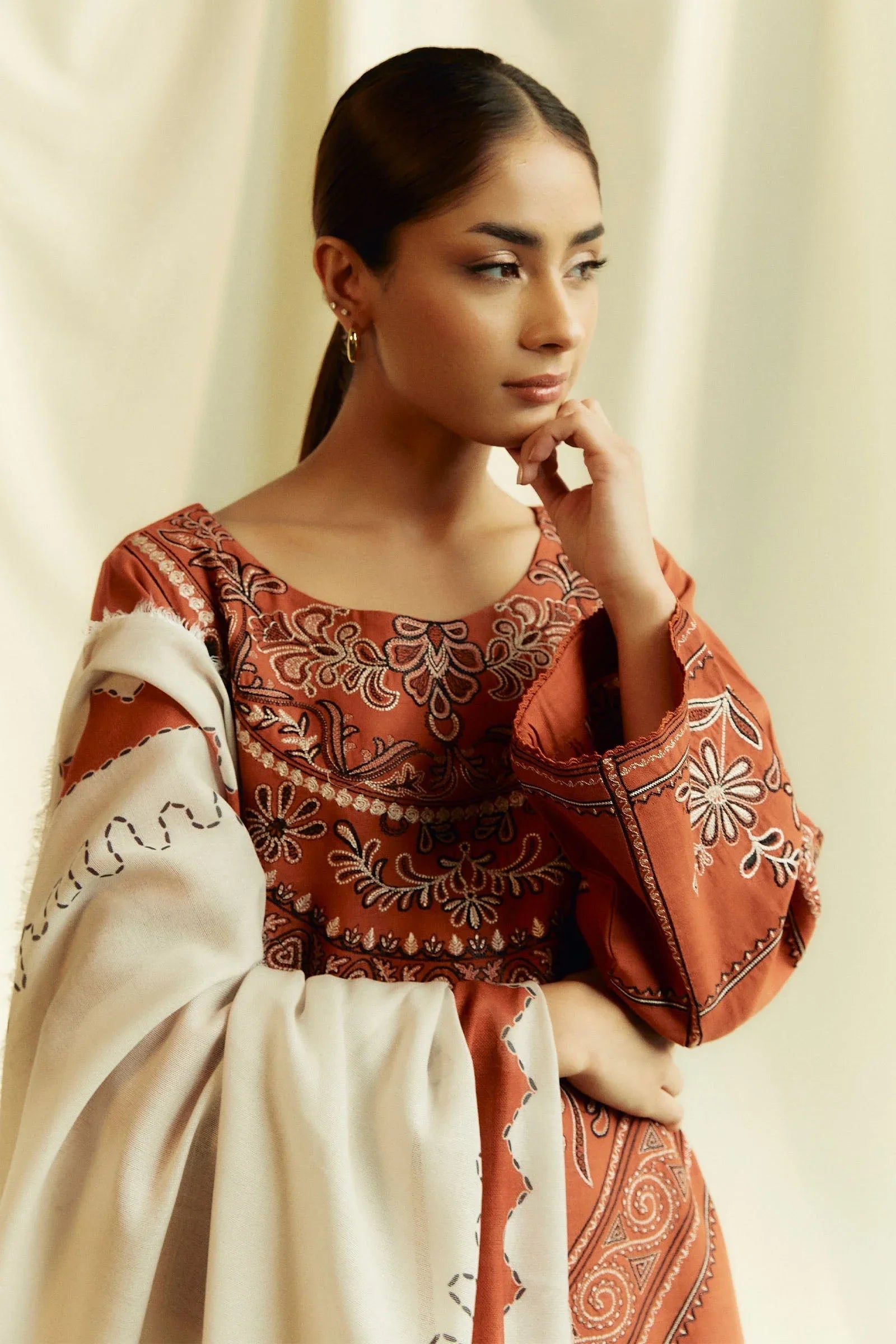 Zara Shahjahan | Coco Winter 24 | Topaz-4B - Rang-e-Khaas