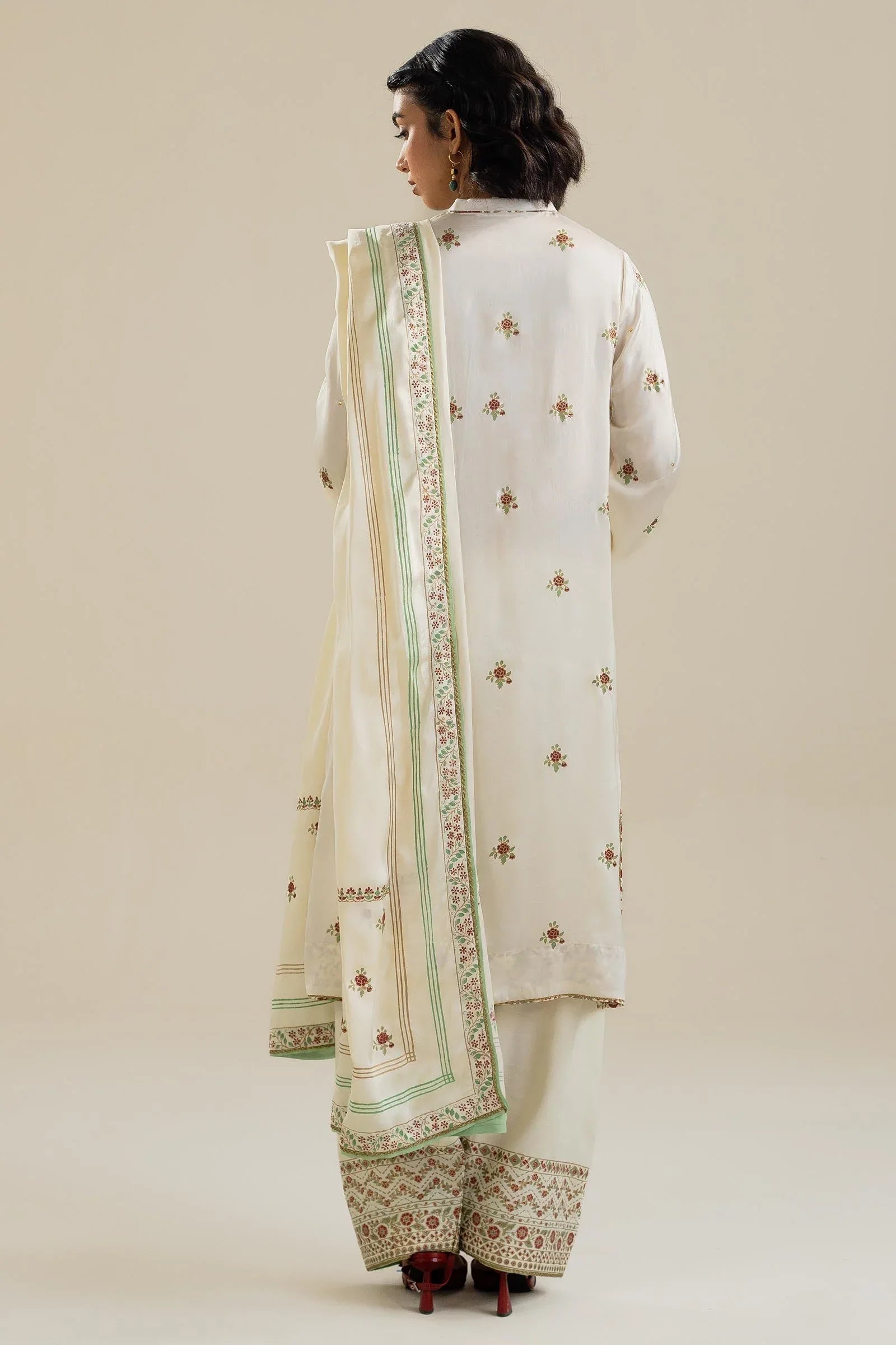 Zara Shahjahan | Handcrafted Suits | ZHC-041 - Rang-e-Khaas