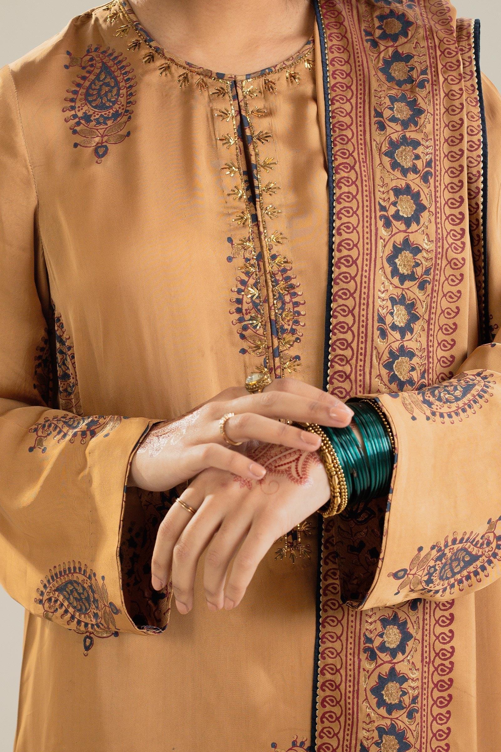 Zara Shahjahan | Handcrafted Suits | ZHC-043 - Rang-e-Khaas