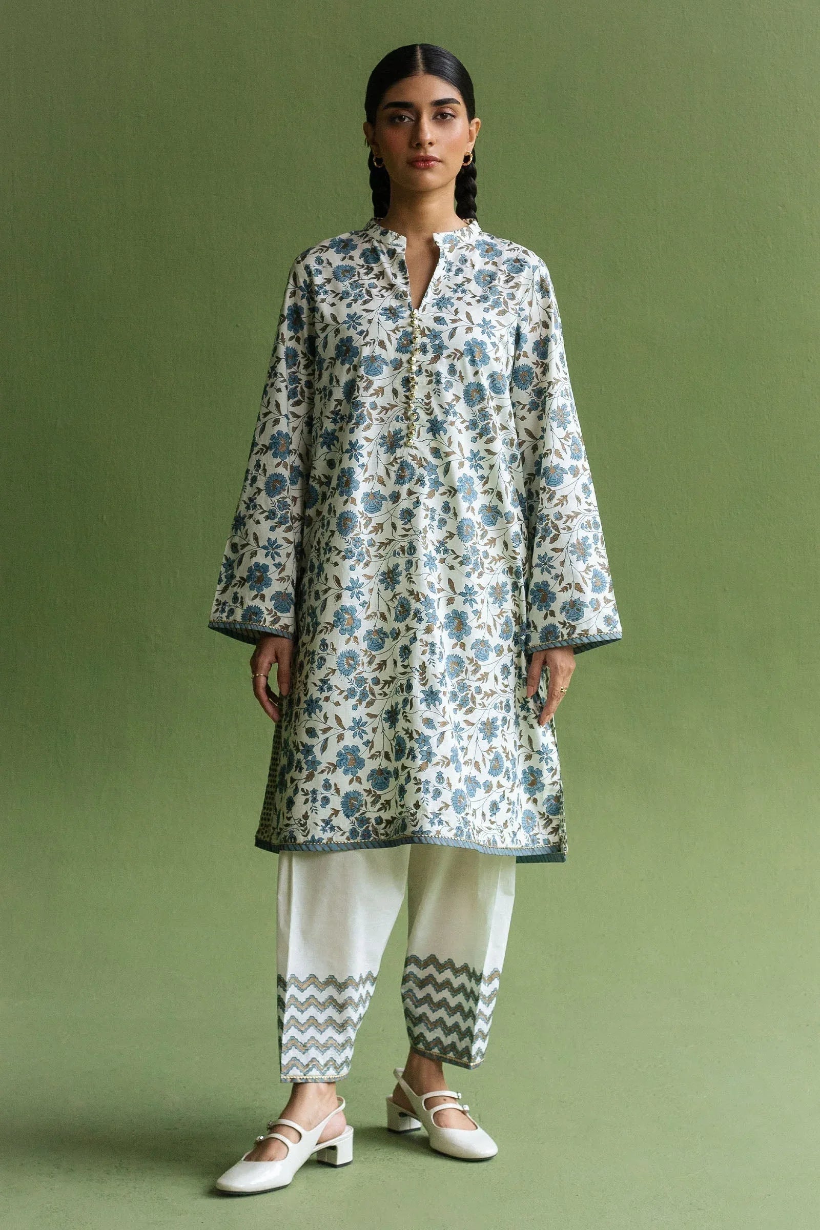 Zara Shahjahan | Handcrafted Suits | ZHC-051 - Rang-e-Khaas