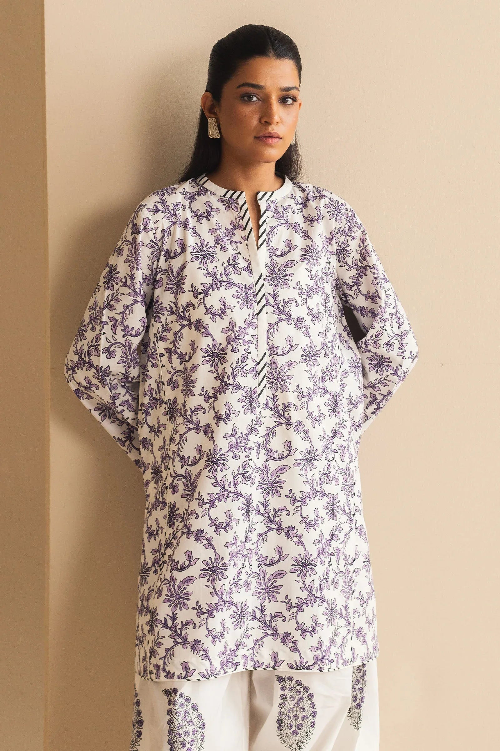 Zara Shahjahan | Handcrafted Suits | ZHC-059 - Rang-e-Khaas