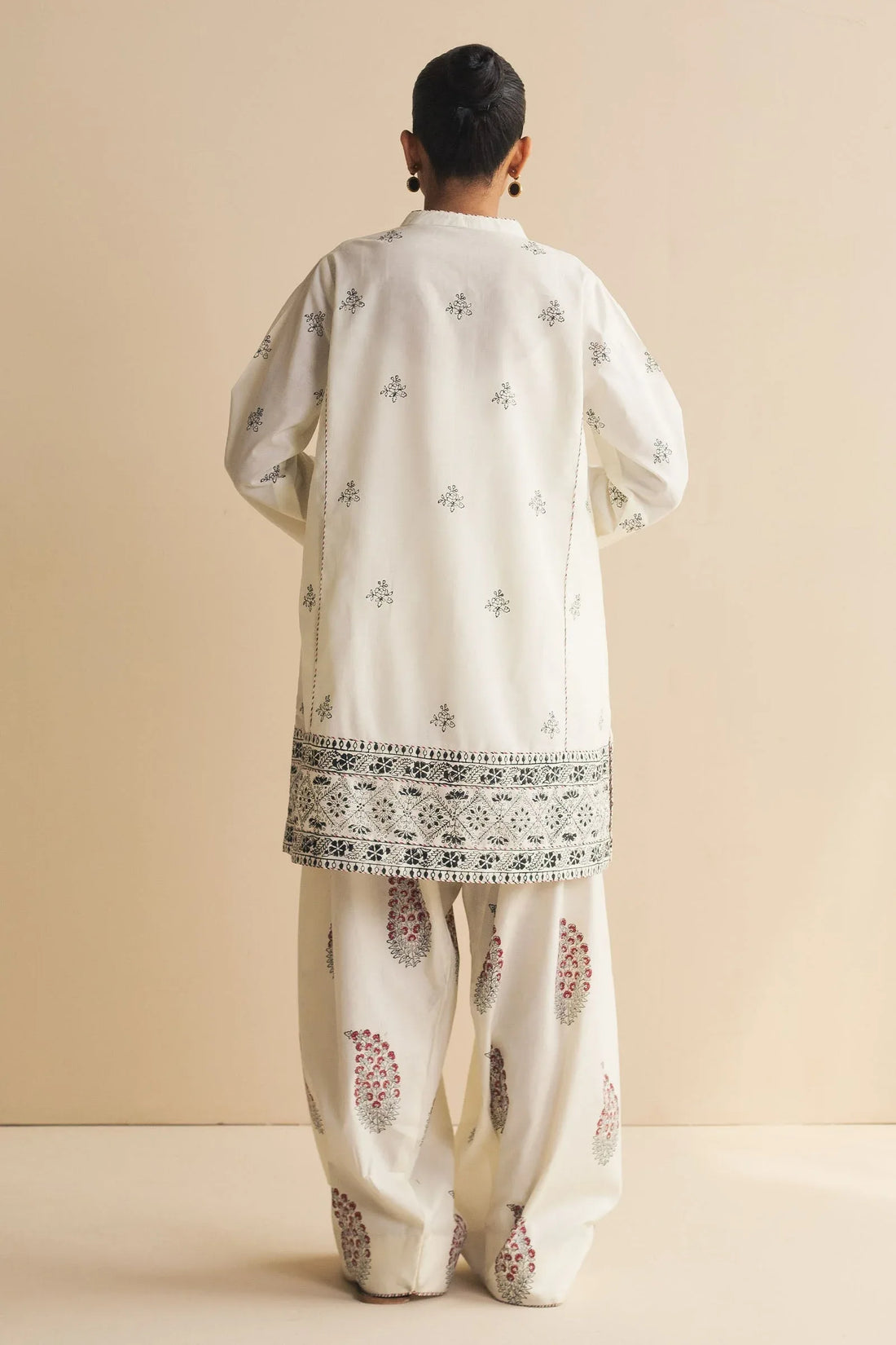 Zara Shahjahan | Handcrafted Suits | ZHC-061 - Rang-e-Khaas
