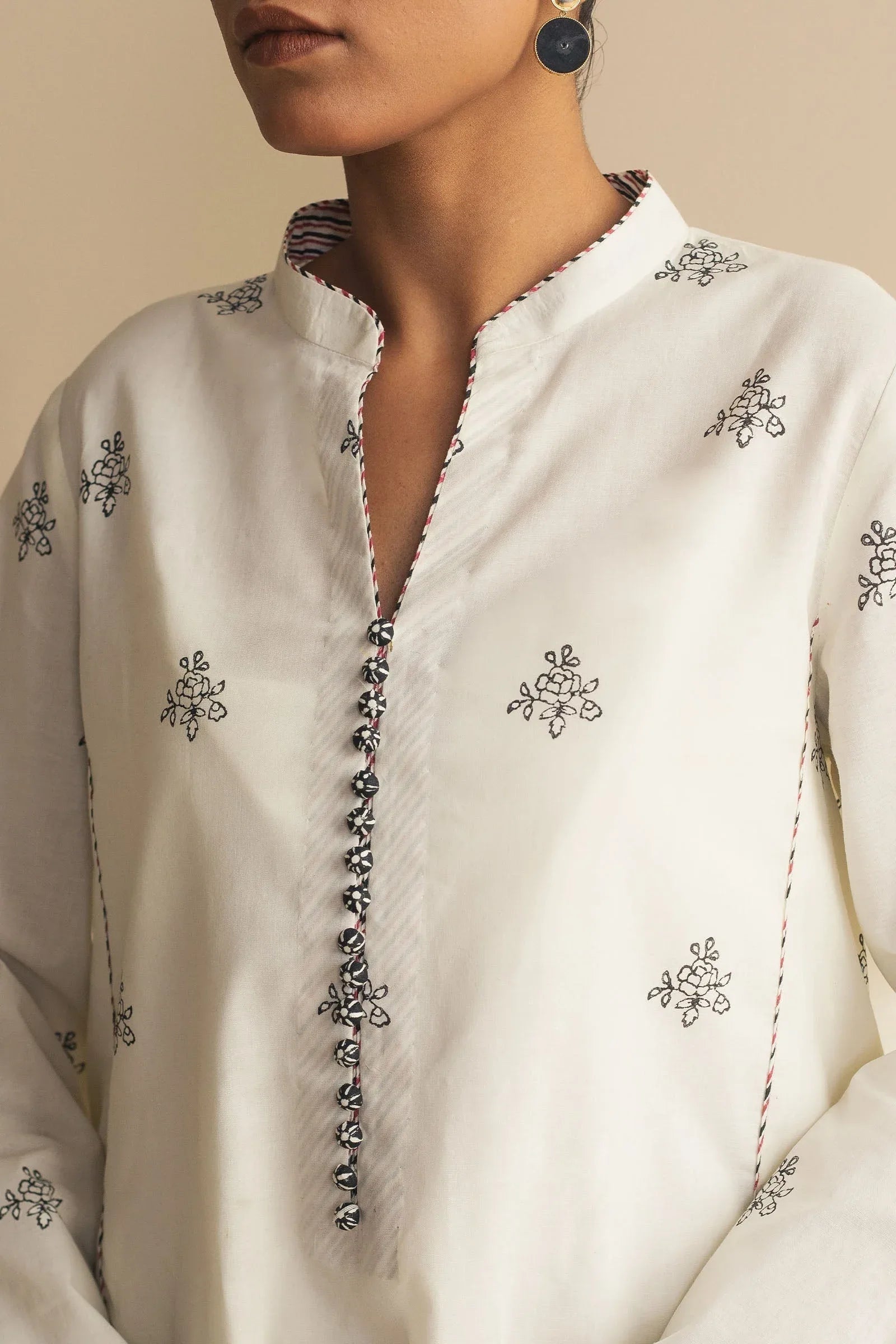 Zara Shahjahan | Handcrafted Suits | ZHC-061 - Rang-e-Khaas