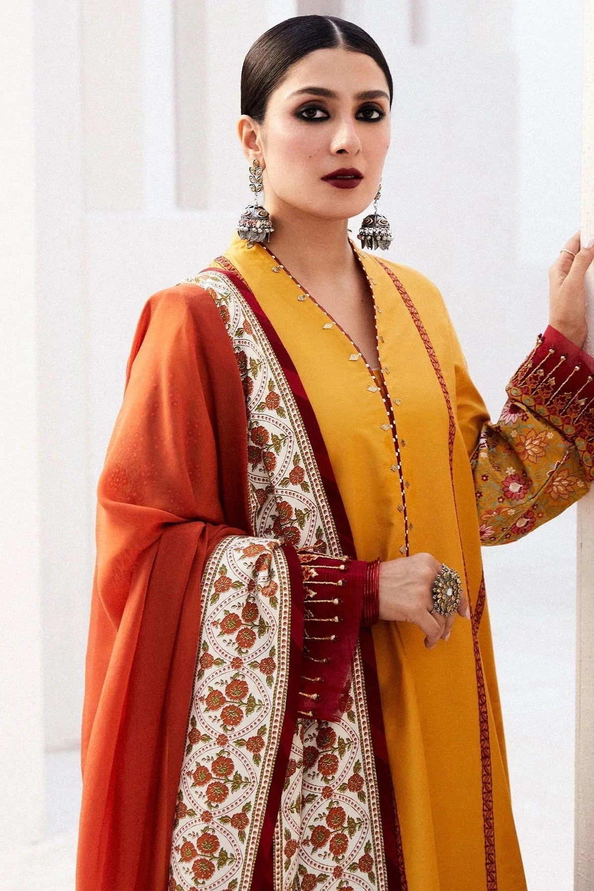 Zara Shahjahan | Luxury Lawn 24 | SANDAL-10A - Rang-e-Khaas