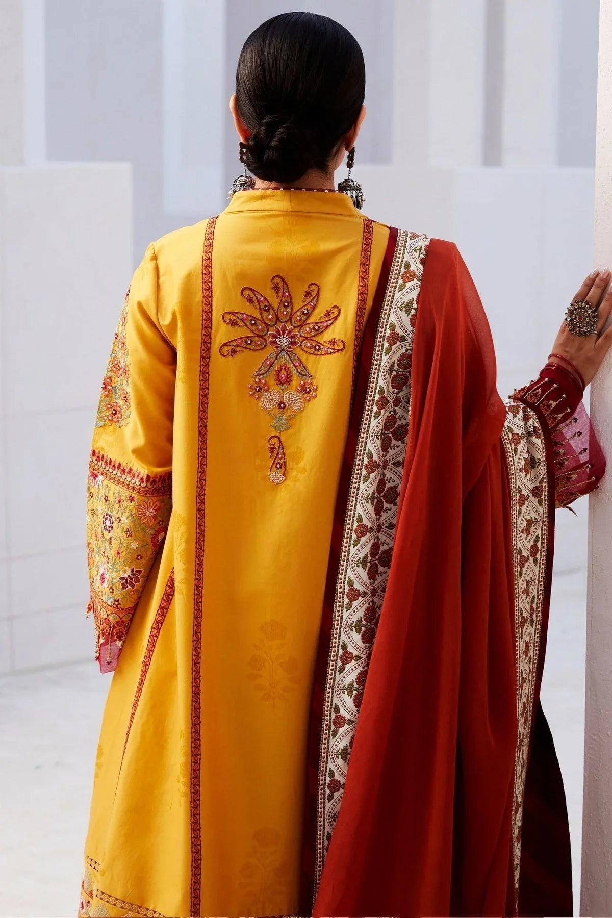 Zara Shahjahan | Luxury Lawn 24 | SANDAL-10A - Rang-e-Khaas