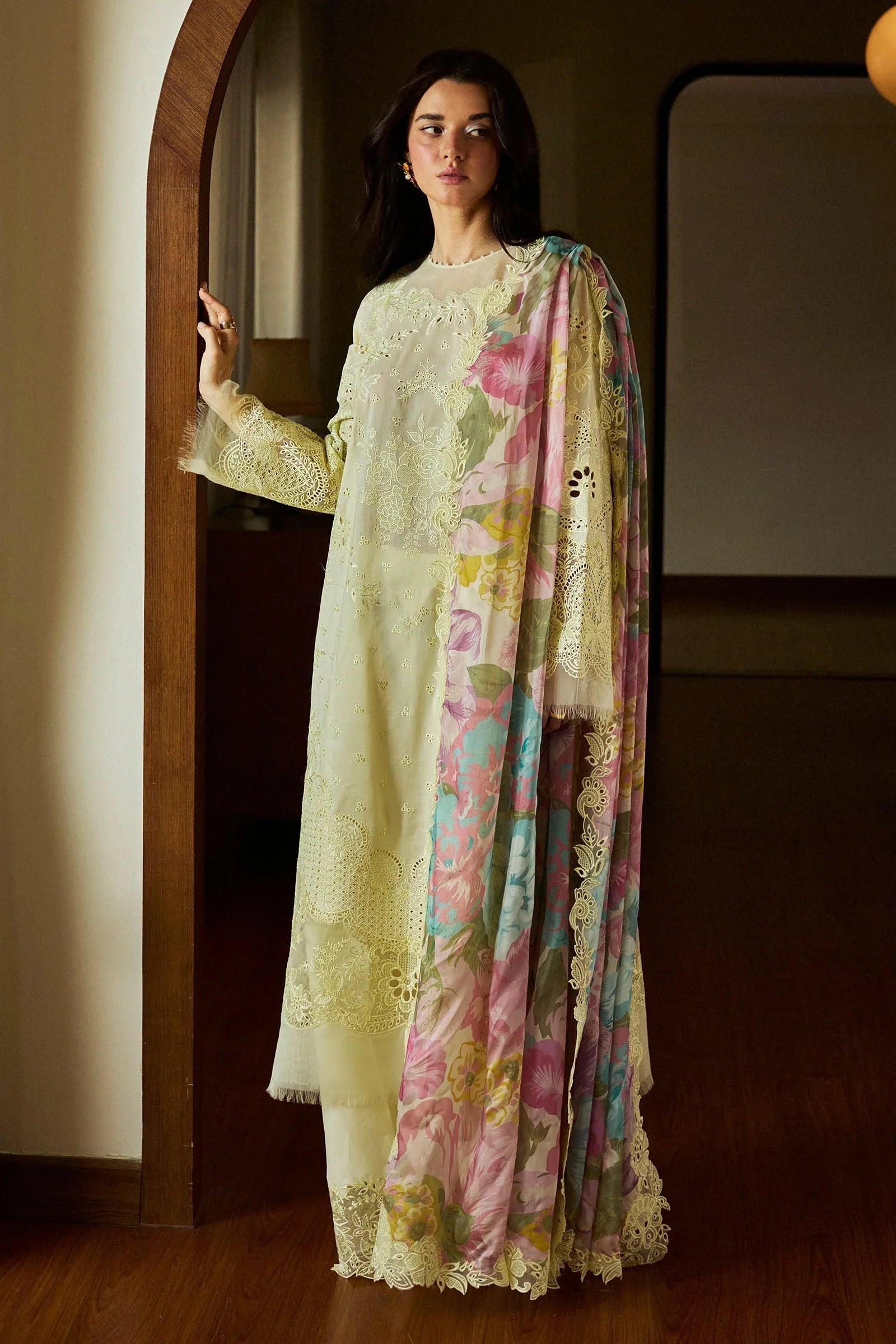 Zara Shahjahan | Satori 25 | Kaori-1B - Rang-e-Khaas
