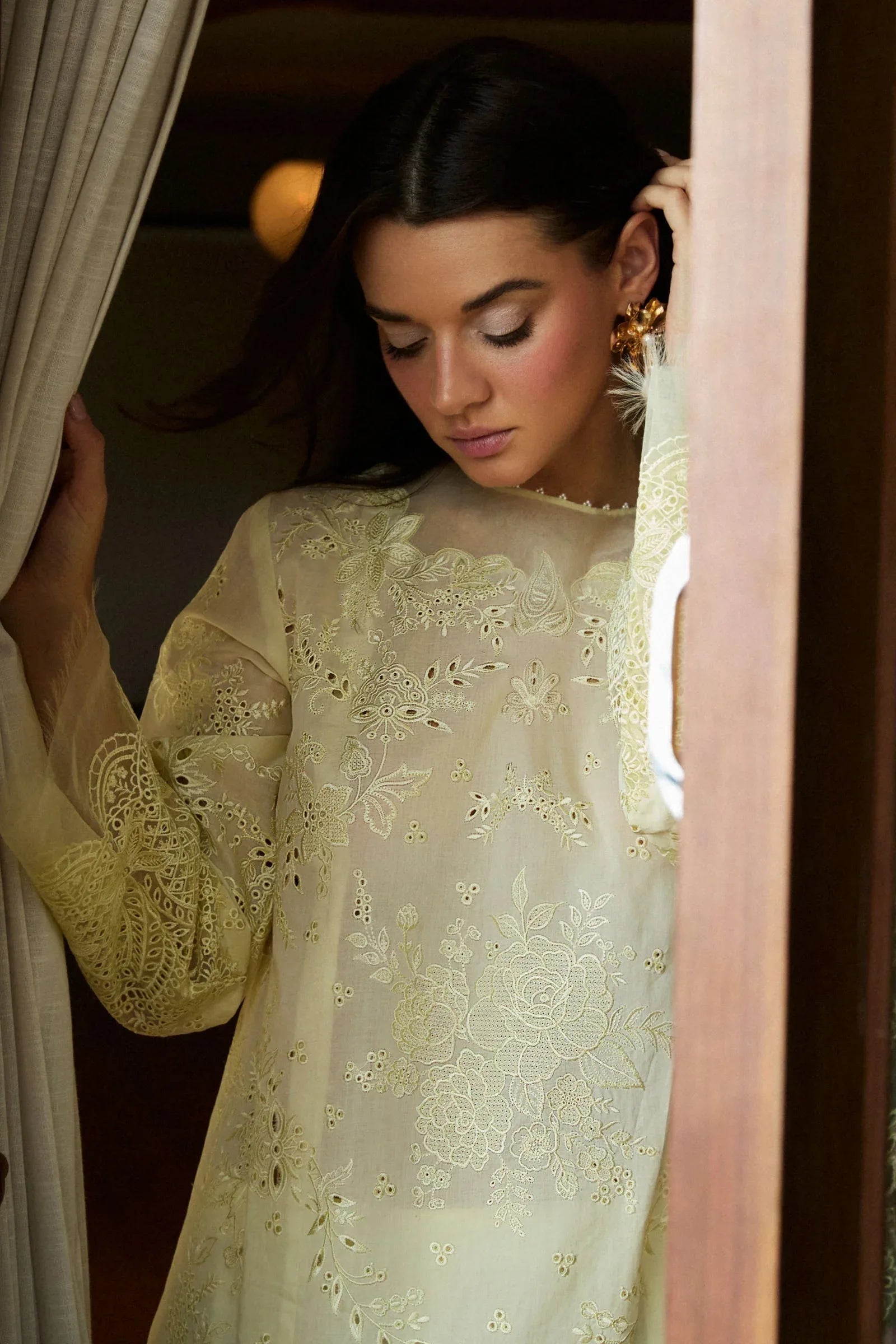 Zara Shahjahan | Satori 25 | Kaori-1B - Rang-e-Khaas