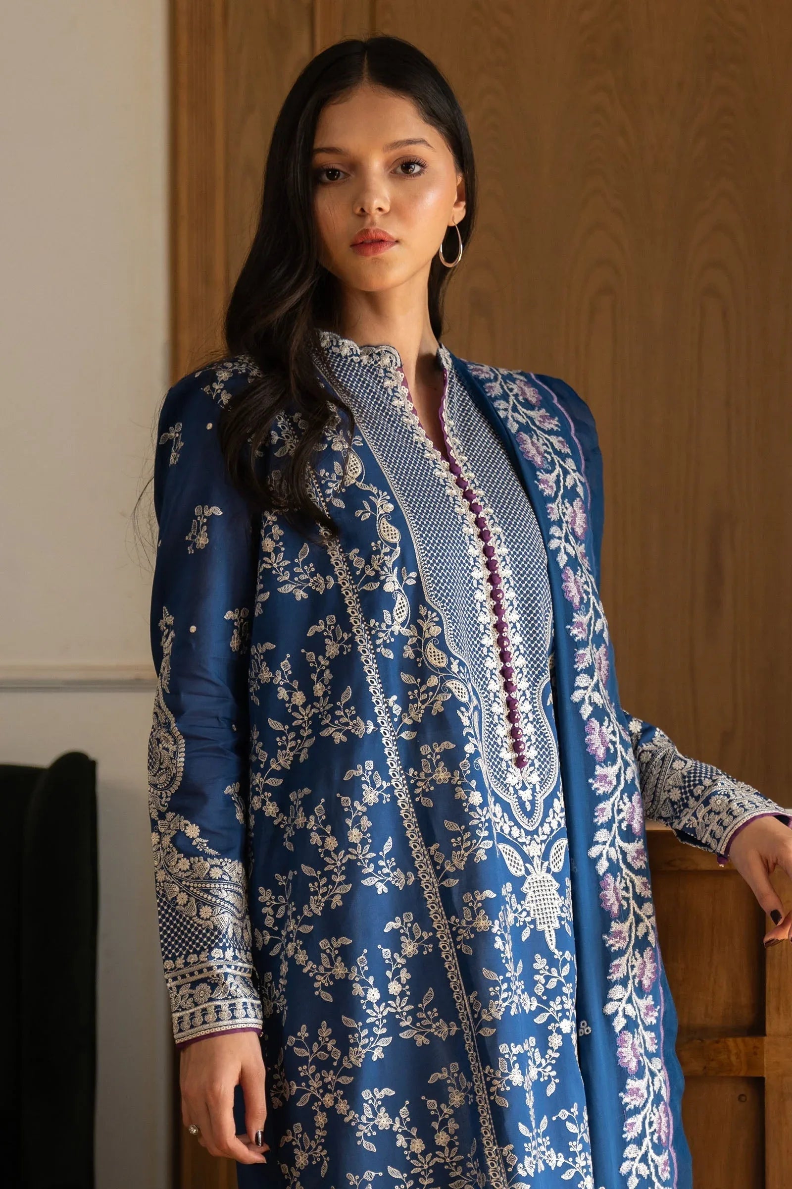 Zara Shahjahan | Satori 25 | Mei-8B - Rang-e-Khaas