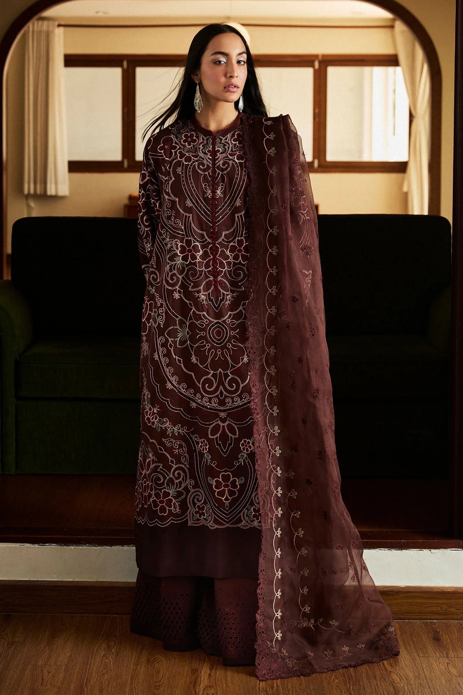 Zara Shahjahan | Satori 25 | Shizumi-4B - Rang-e-Khaas